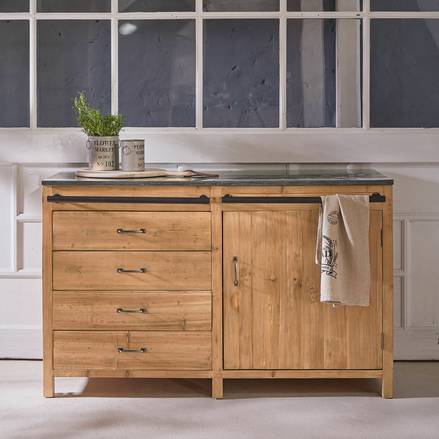 Keukenkast Sunnybrook Houten dressoir met zwart blad, vier lades en deur, keukenaccessoires