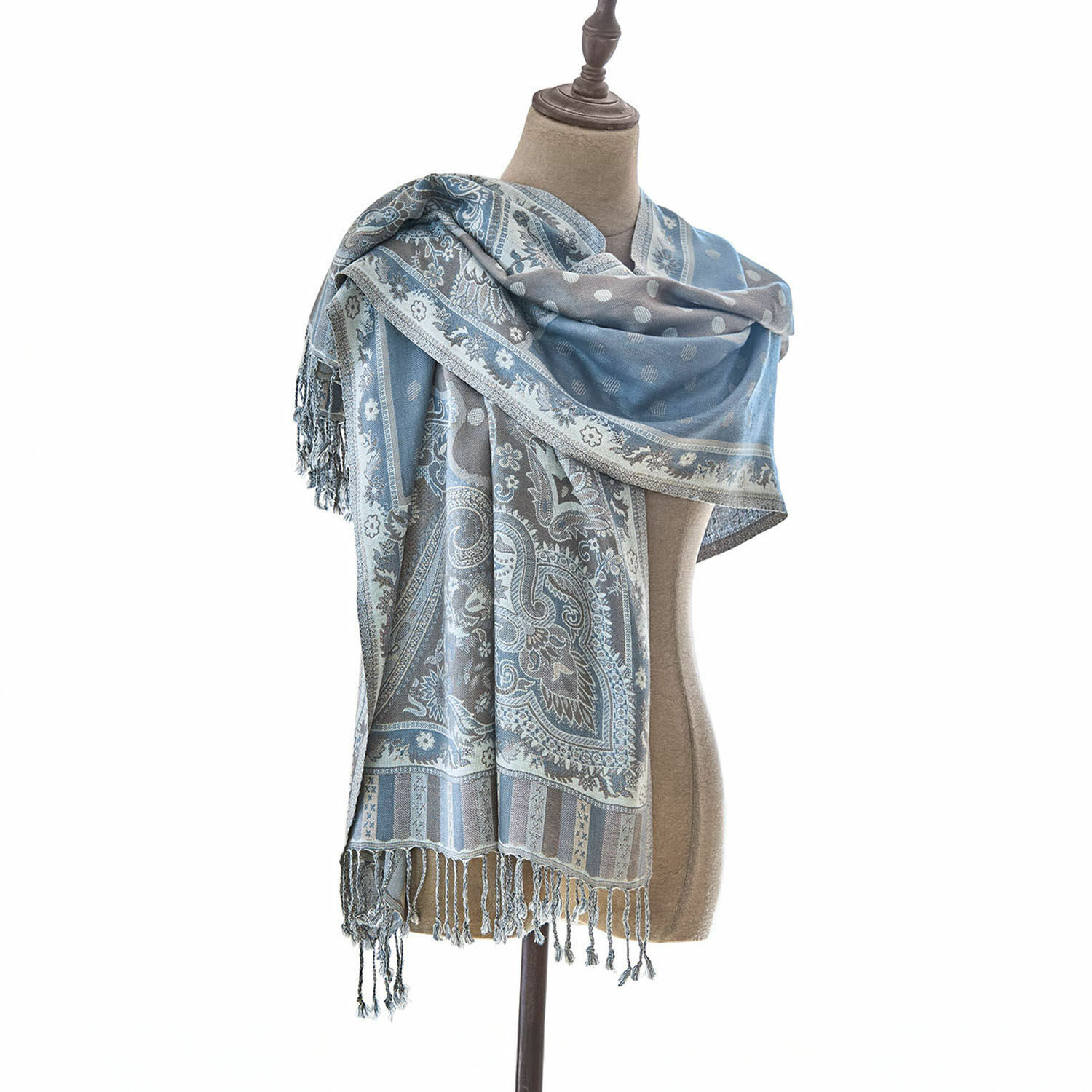 Sjaal Bijapur Blauw-grijze sjaal met paisley patroon en franjes, zachte stof, modieuze accessoire