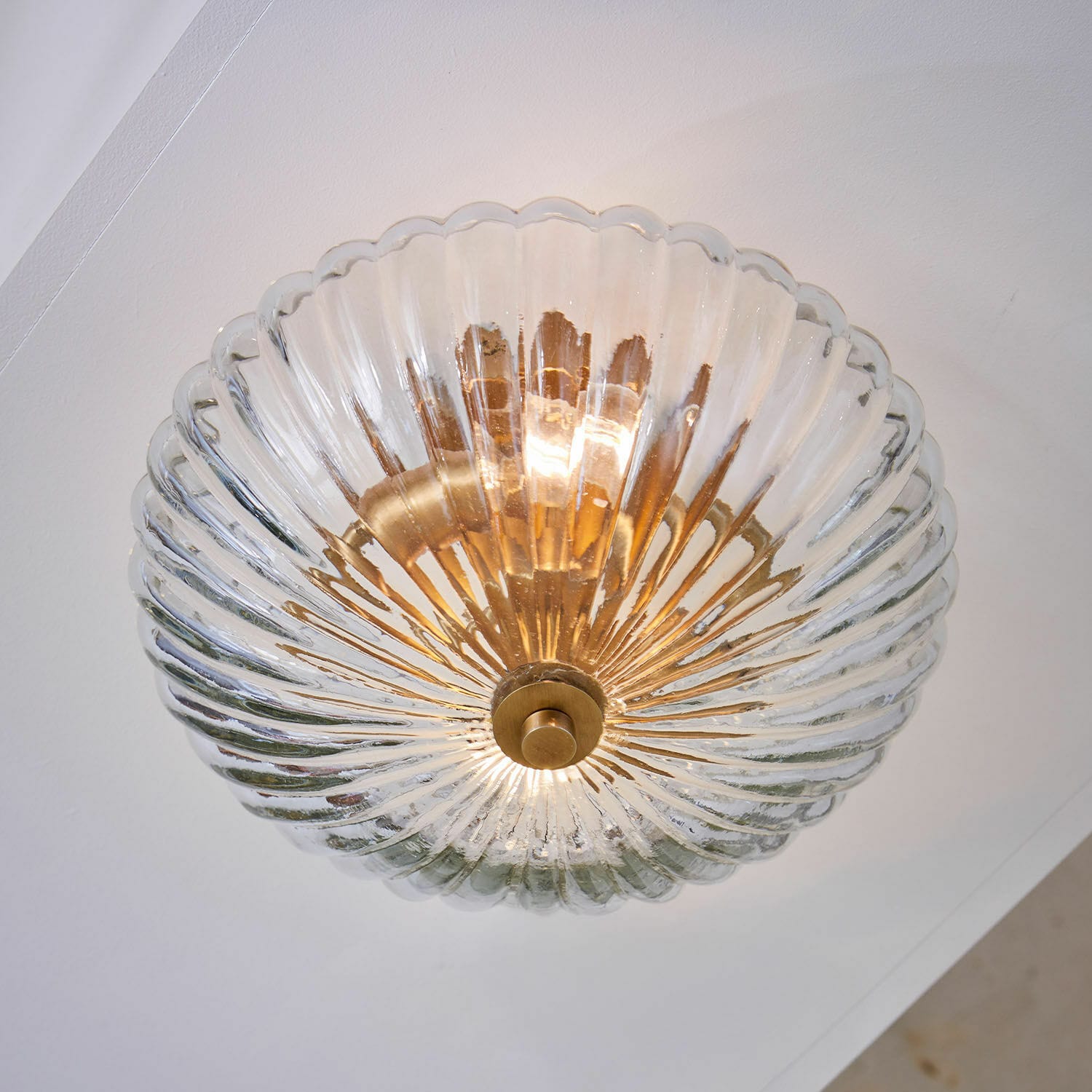 Plafondlamp Druaila Glazen plafondlamp met gele metalen bevestiging, decoratieve binnenverlichting
