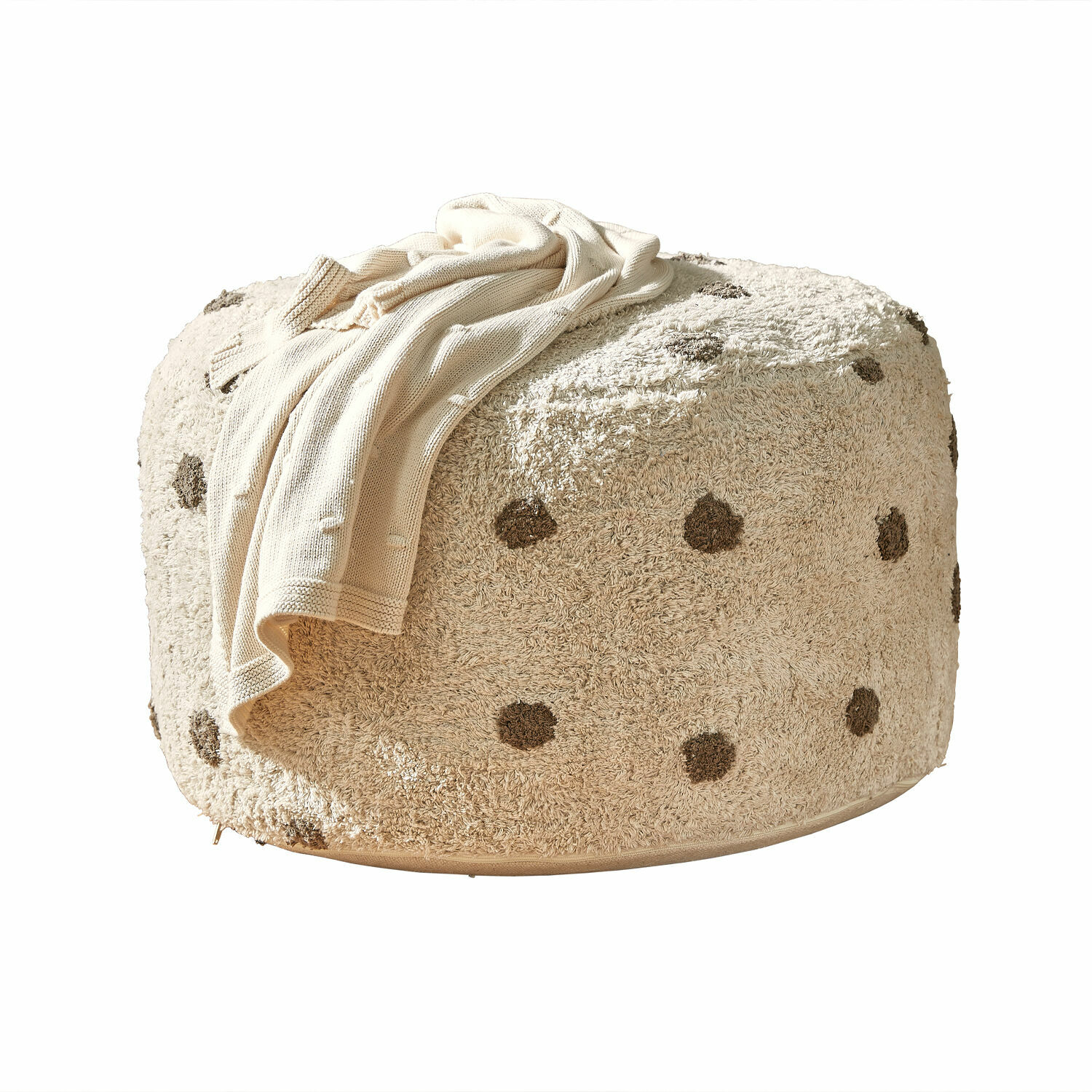 Poef Thivalie Beige poef van zacht materiaal met bruine stippen en crèmekleurige deken, comfortabele woonkamermeubel