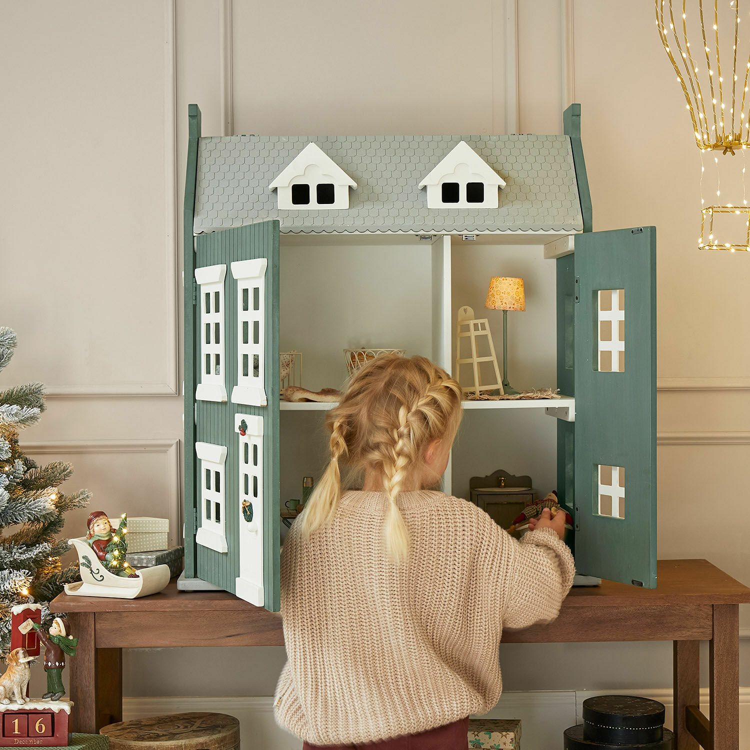 Poppenhuis Avenari