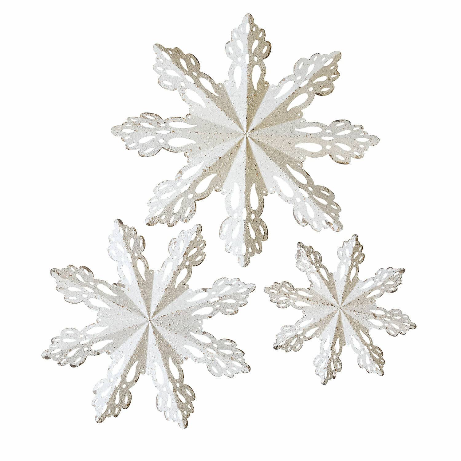 Sierobject set van 3 Lirvaya Set van drie witte metalen sneeuwvlokken met opengewerkt patroon, winterdecoratie