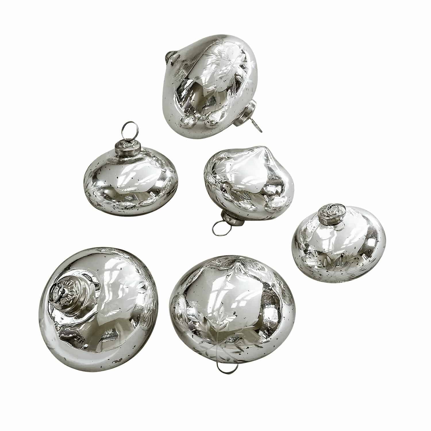 Kerstbal set van 6 Isaulie Zes zilverkleurige glazen kerstballen met onregelmatige vormen voor kerstboomdecoratie