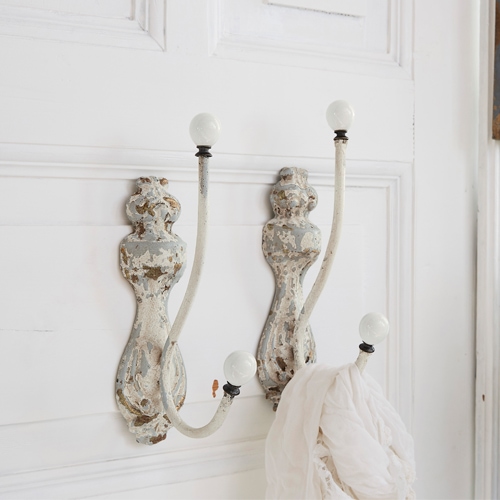 Muurhaken en kapstokken