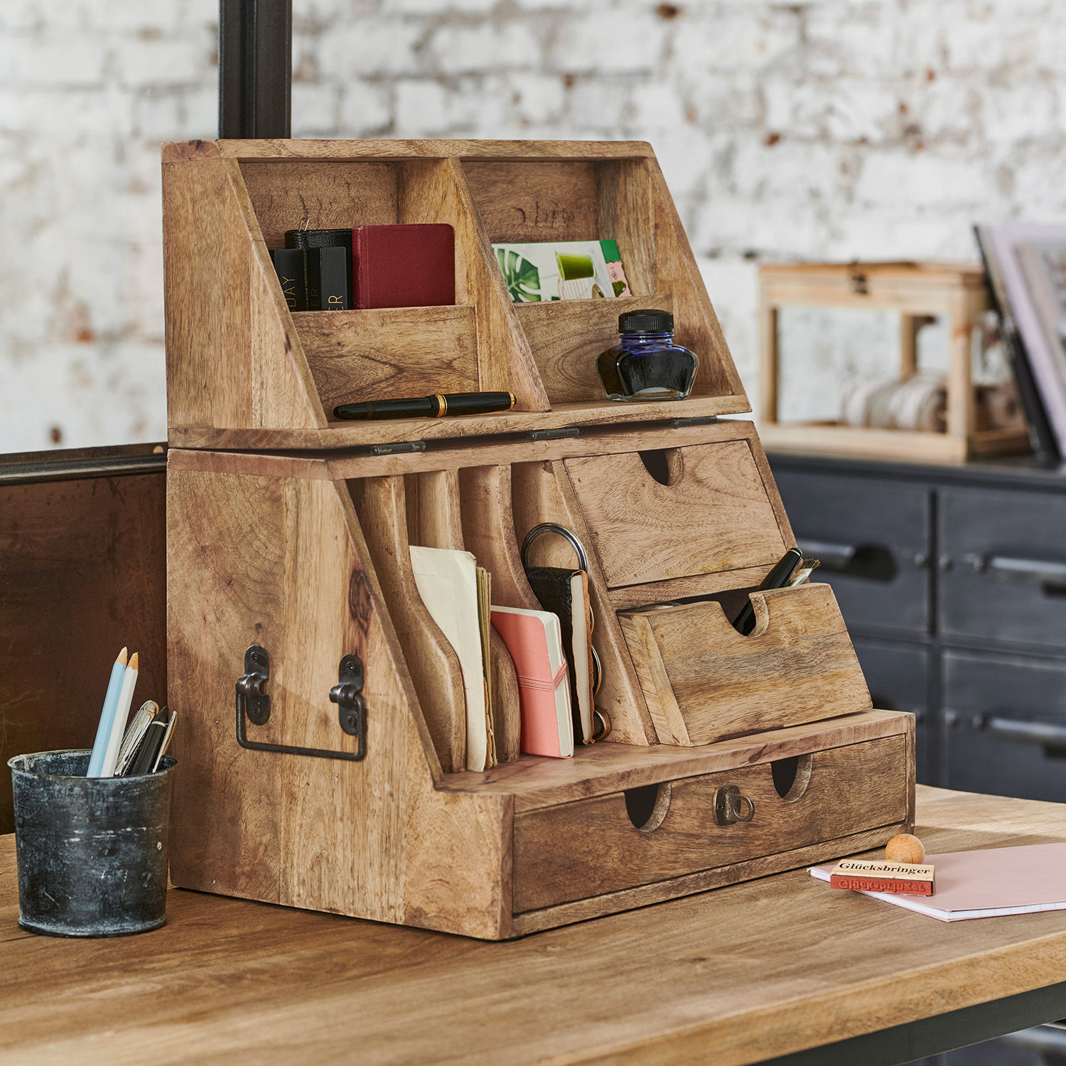 Organizer Shane Houten bureau-organizer met meerdere vakken en laden in natuurlijke houtkleur