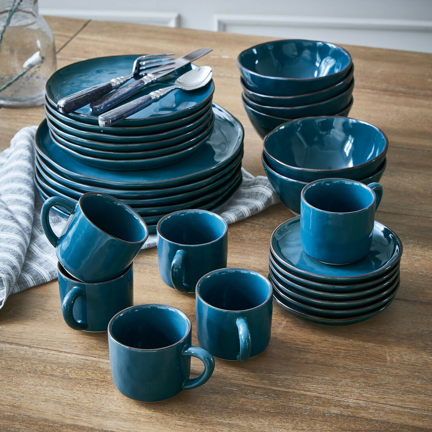 Servies set van 30 Biarré