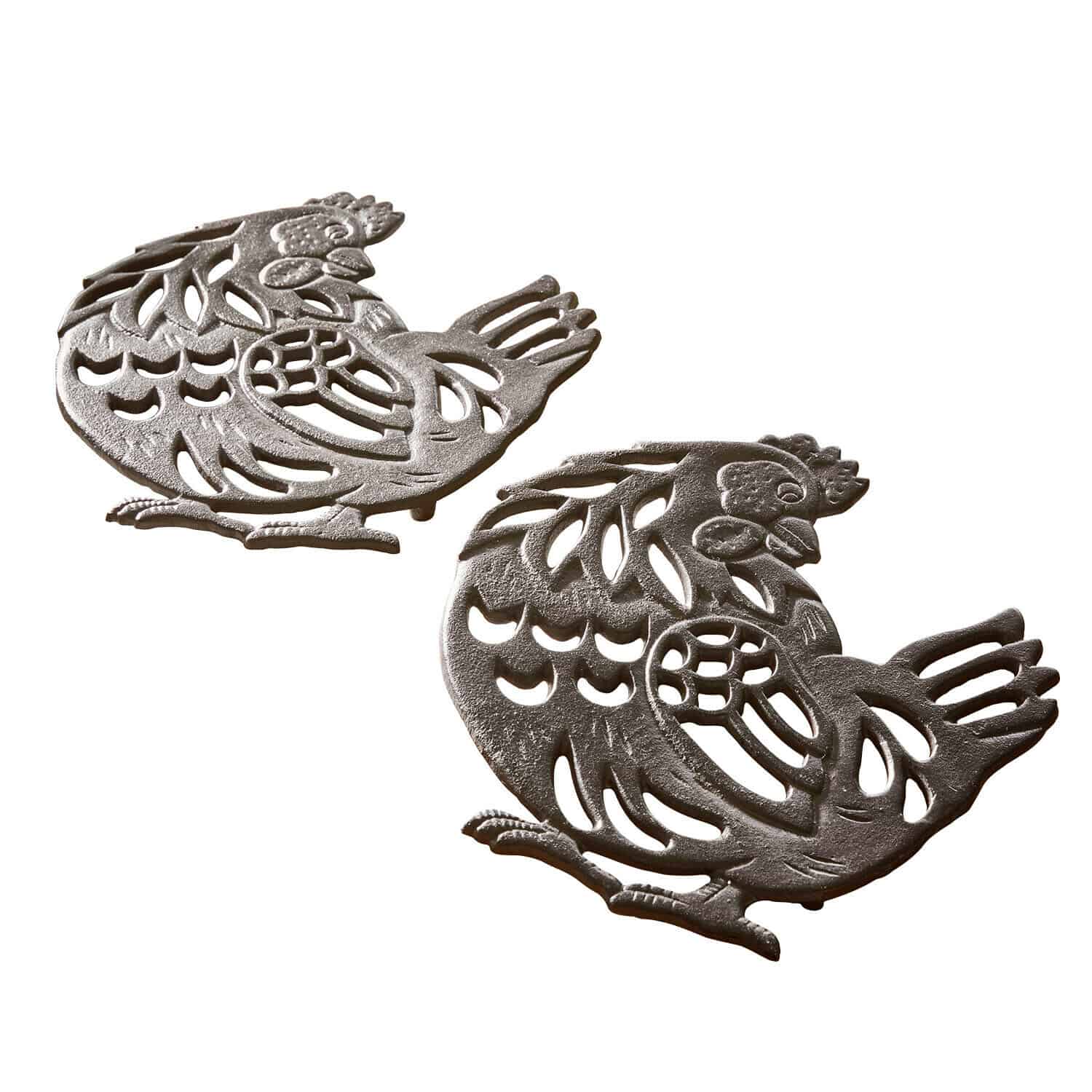 Onderzetter set van 2 Chavéreau Twee decoratieve onderzetters in de vorm van kippen van grijs metaal, rustieke keukenaccessoire