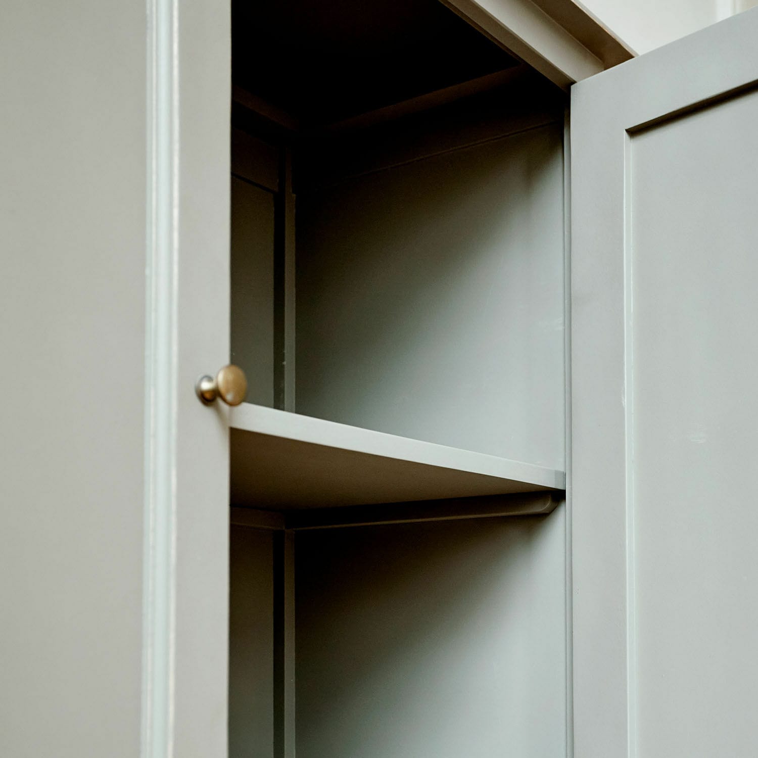 Kast Rosebrook