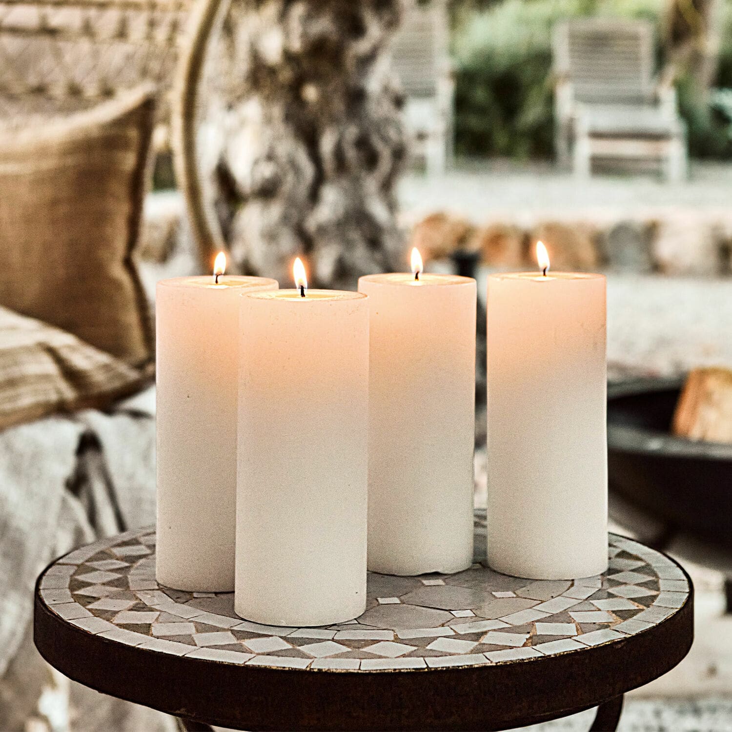 Kaars set van 4 Homel Vier witte kaarsen op een mozaïektablet, sfeervolle interieurdecoratie en verlichting