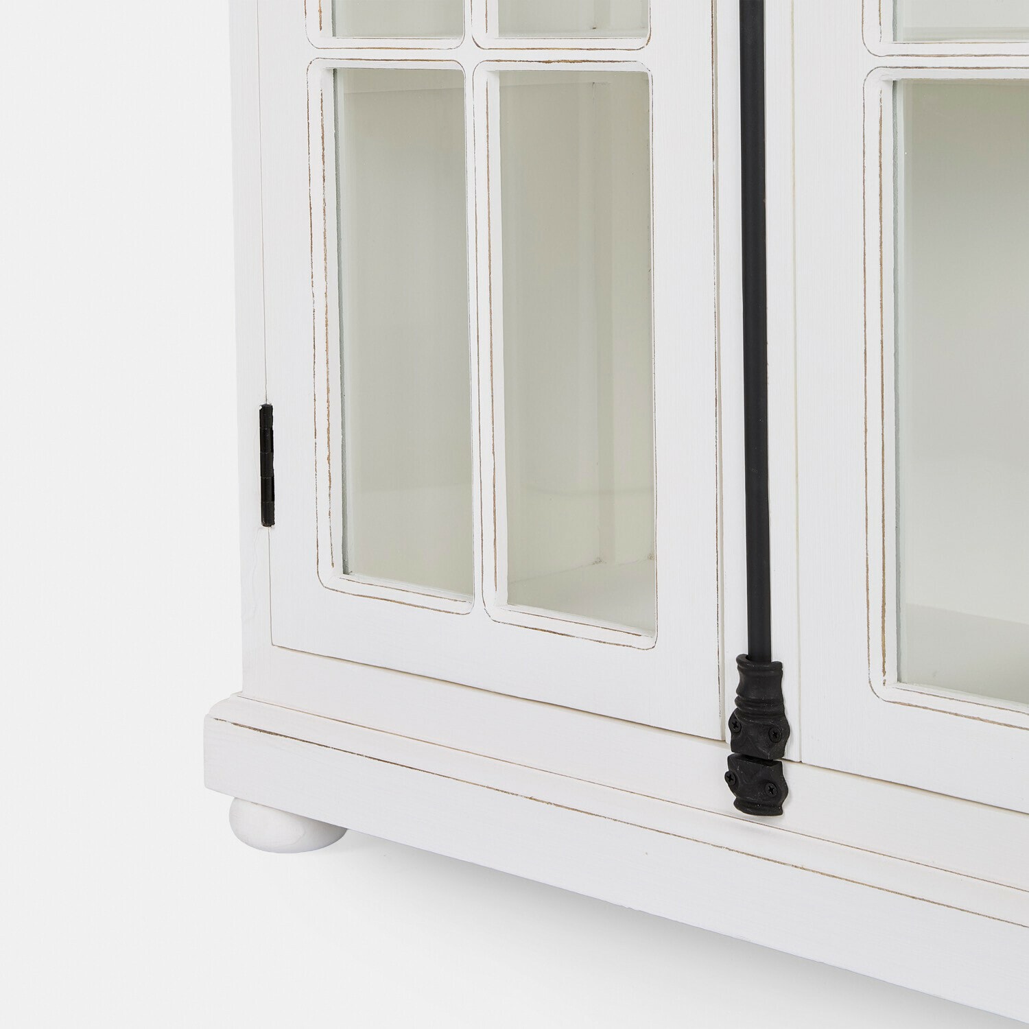 Kast Salivonne