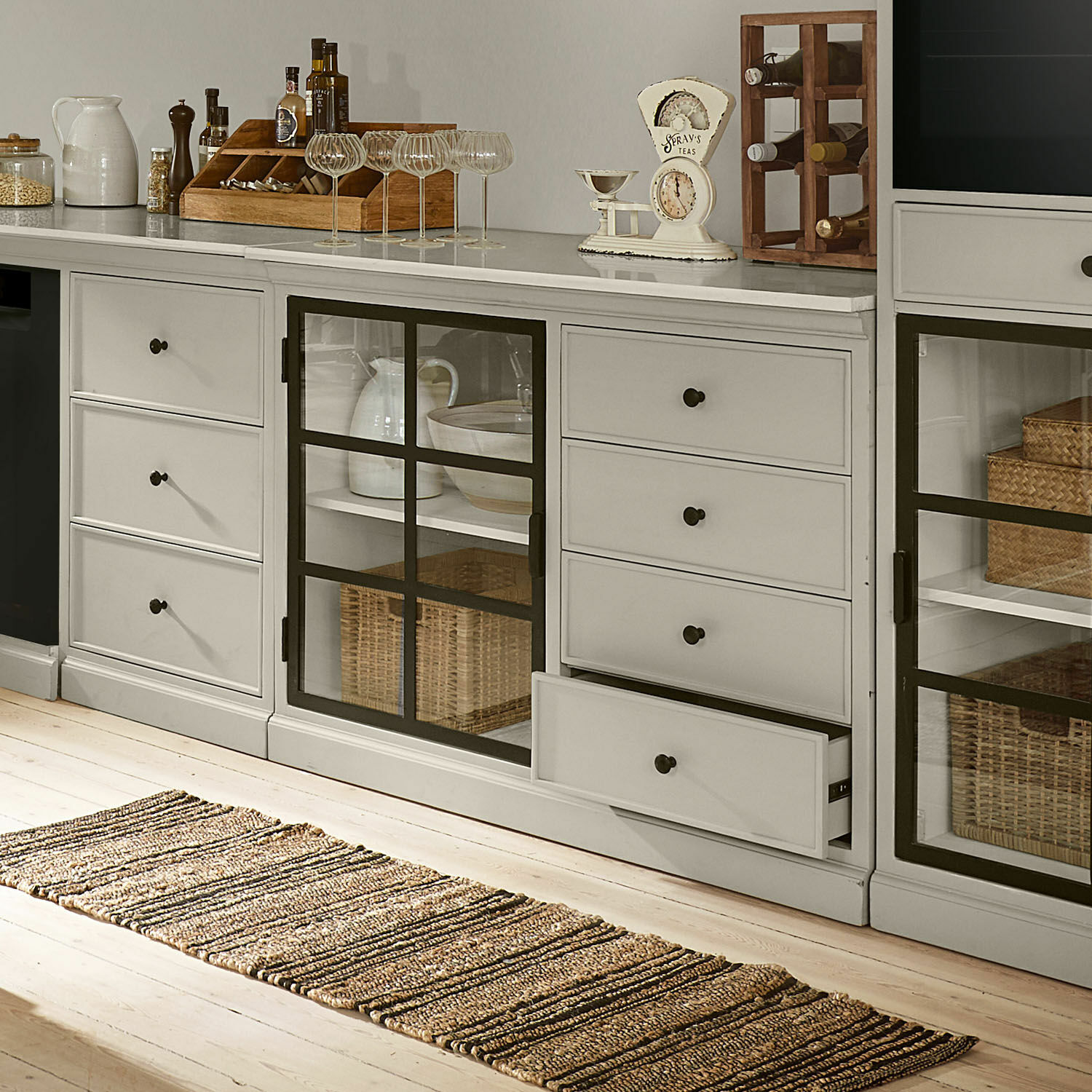 Kast Orlévine