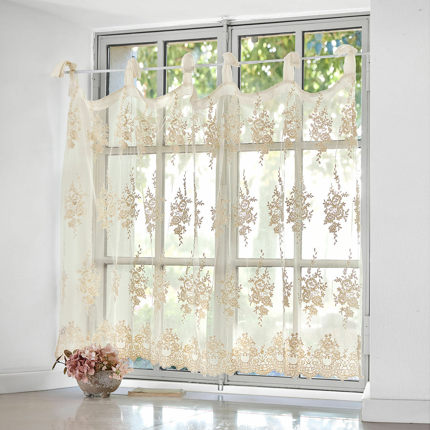 Vitrage Velarion Beige geborduurd vitrage met bloemmotief van lichte stof, raamdecoratie voor woonkamer