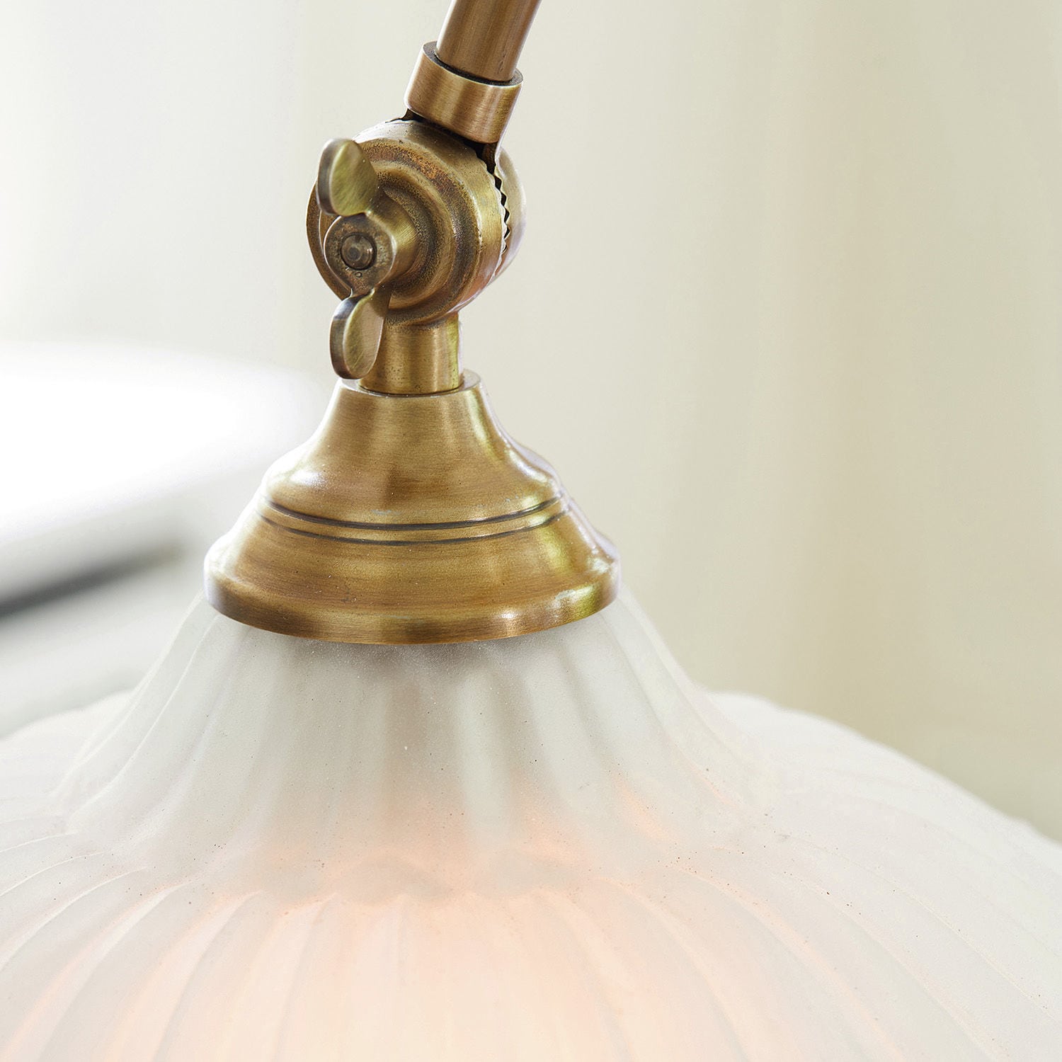 Staande lamp Lyna
