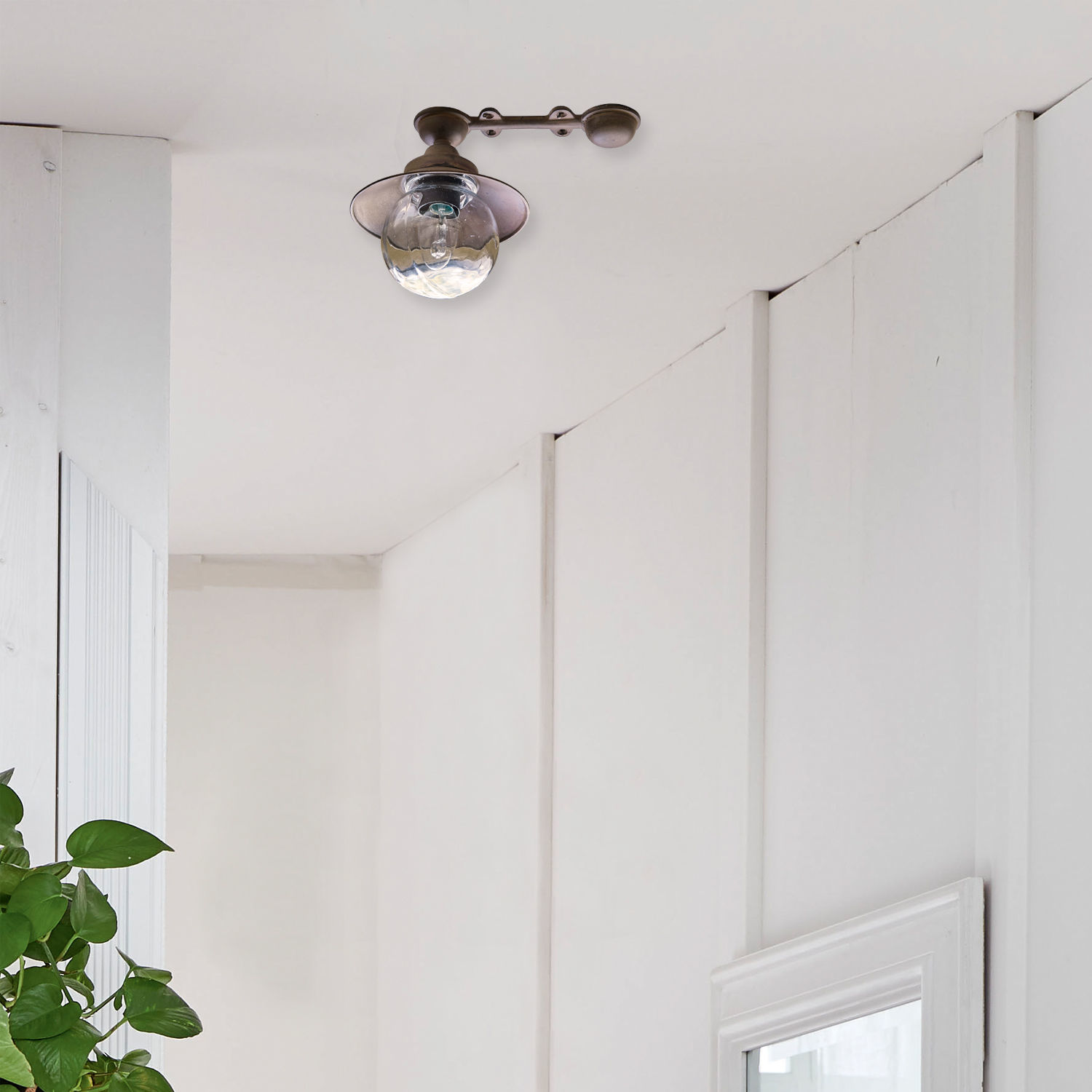 Wandlamp voor buiten & voor aan het plafond Averjal