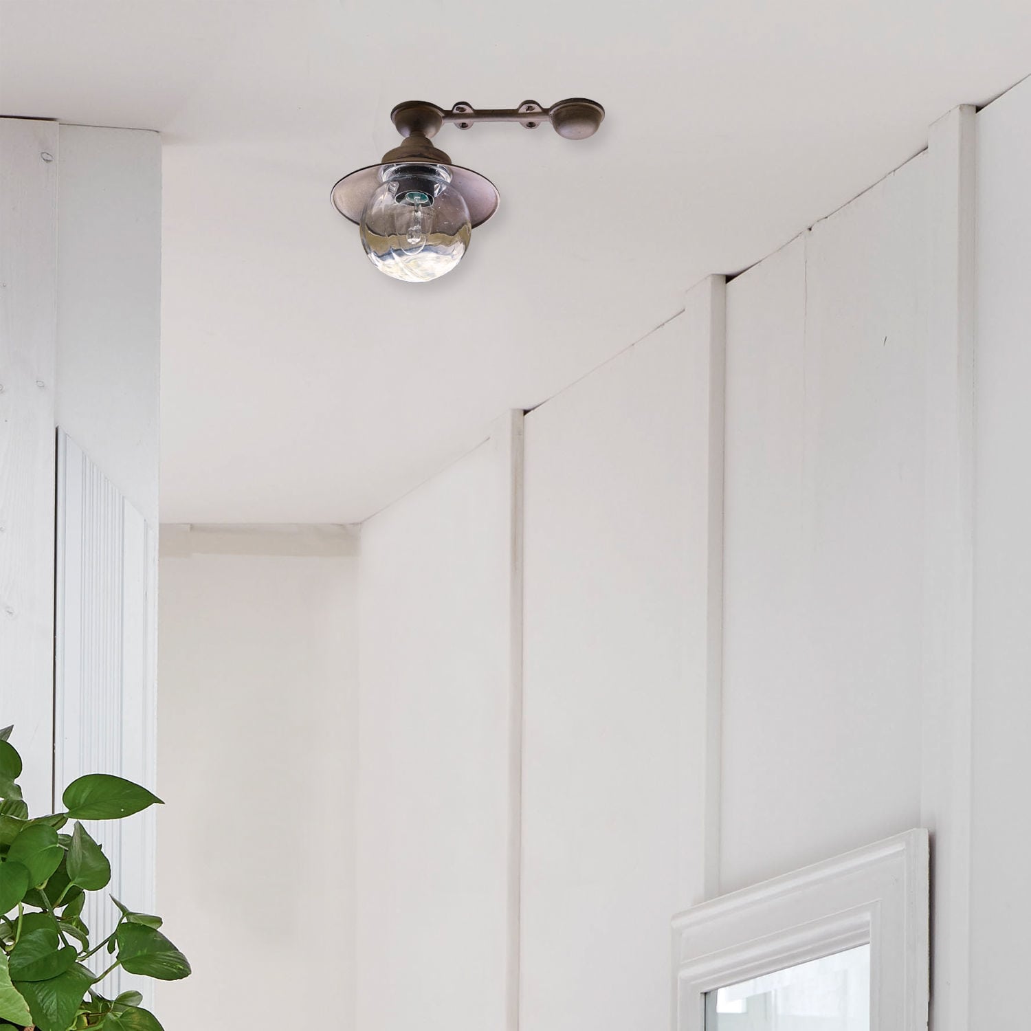 Wandlamp voor buiten & voor aan het plafond Averjal