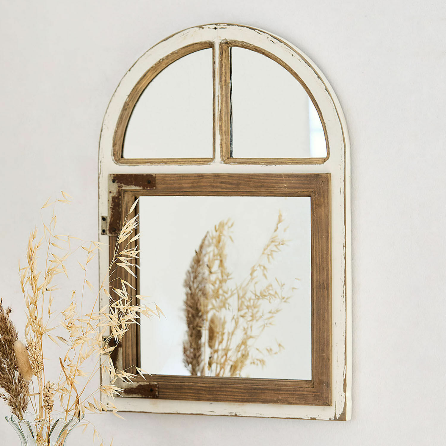 Spiegel Zilvento Rustieke houten wandspiegel in wit en bruin, vintage interieurdecoratie met gedroogde plantenreflectie