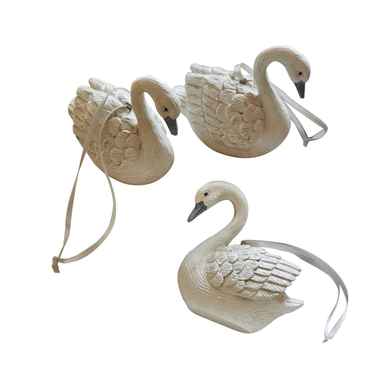 Hanger set van 3 Elarin Set van drie witte zwanenornamenten van keramiek met linten om op te hangen, feestelijke decoratie
