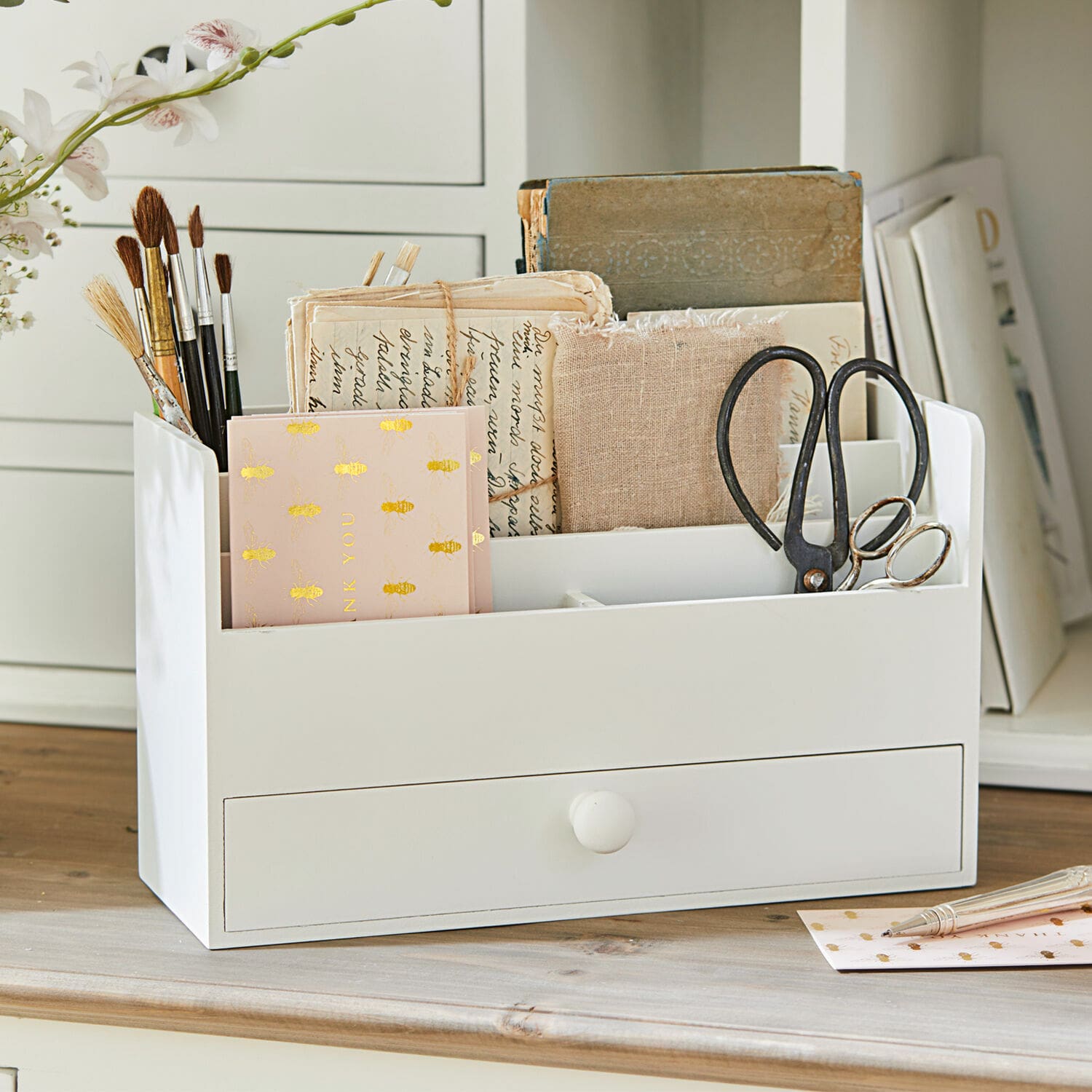 Tafelsecretaire Kaspian Witte houten bureau-organizer met lade, penselen en scharen, praktische opbergruimte