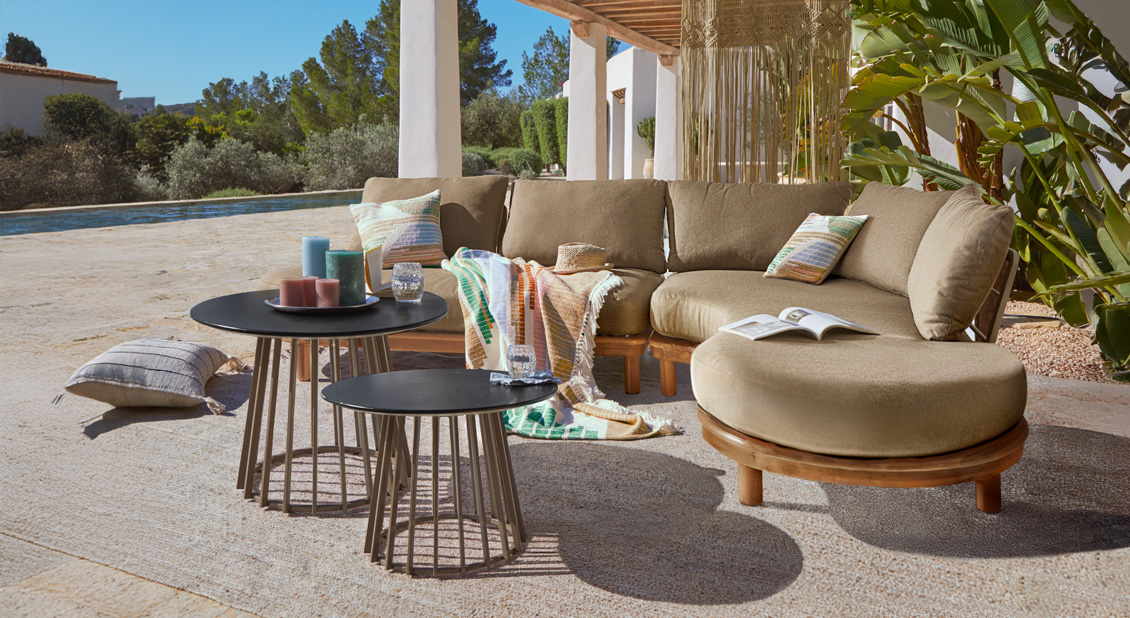 Lounge onder de blauwe hemel