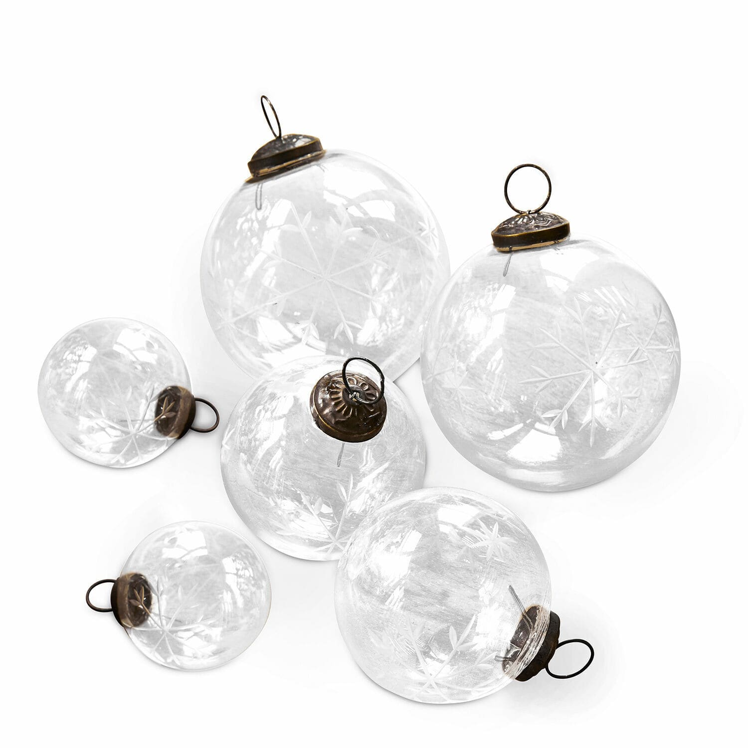 Kerstversiering set van 6 Coro Set transparante glazen kerstballen met metalen ophangringen en sterpatroon voor decoratie