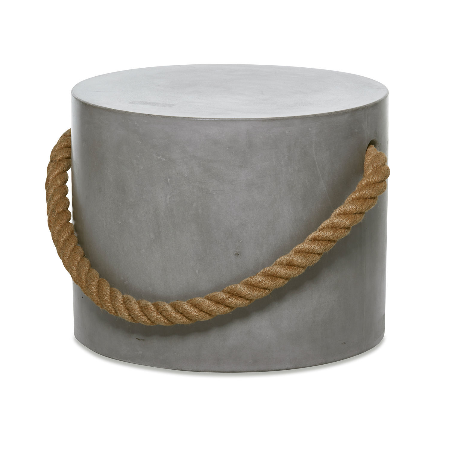 Hocker Kaedi Ronde bijzettafel van grijs beton met dik touw als handvat, modern en stevig meubelstuk