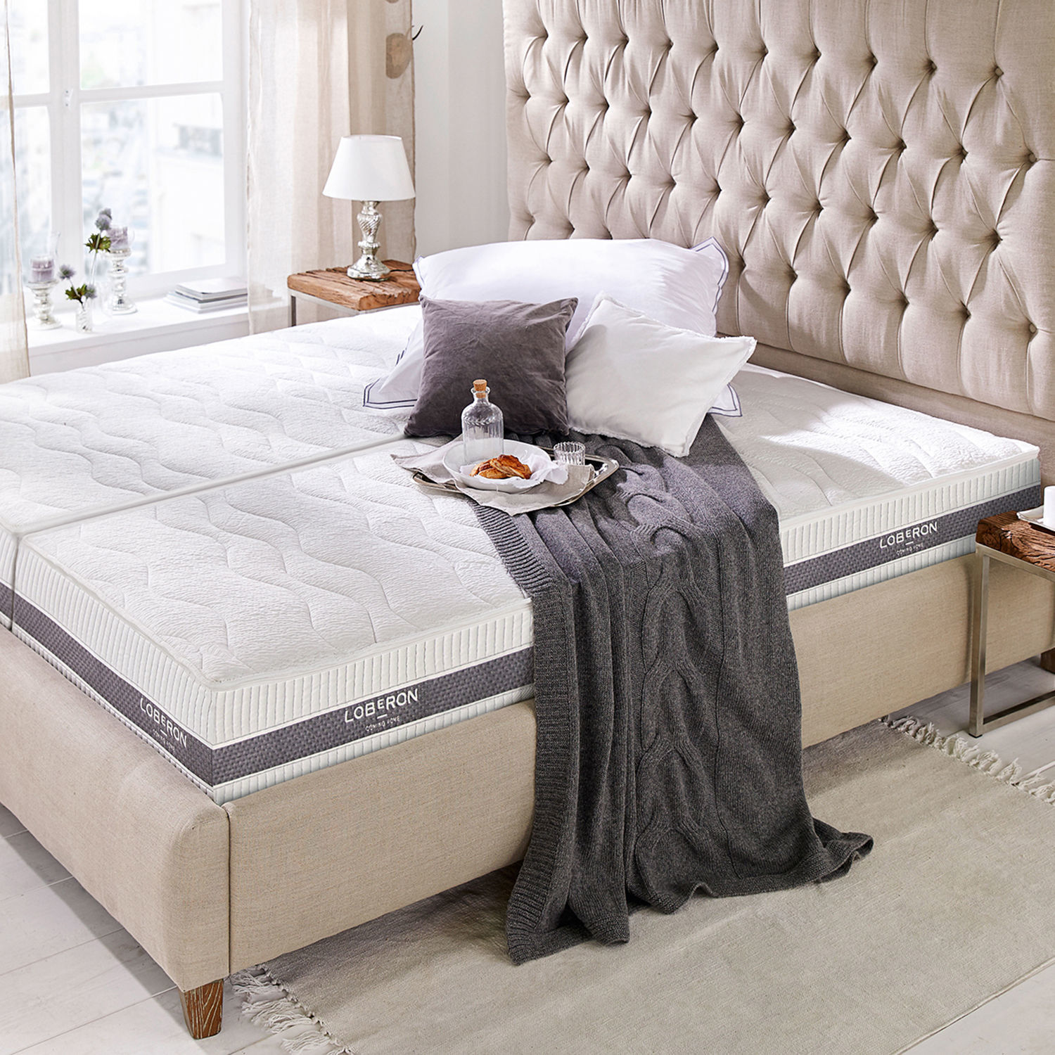 Matras 90 x 200 cm Sevilha Moderne witte Loberon-matras met grijze band, comfortabel voor slaapkamer