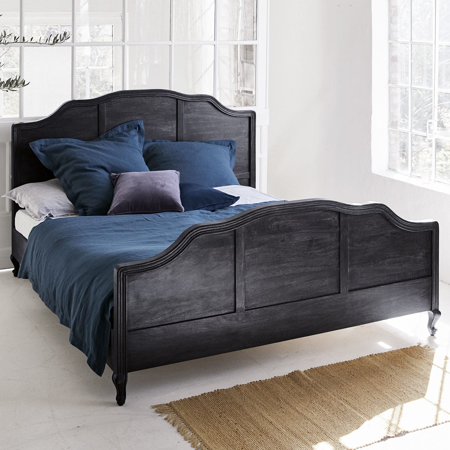 Bed Tesseney