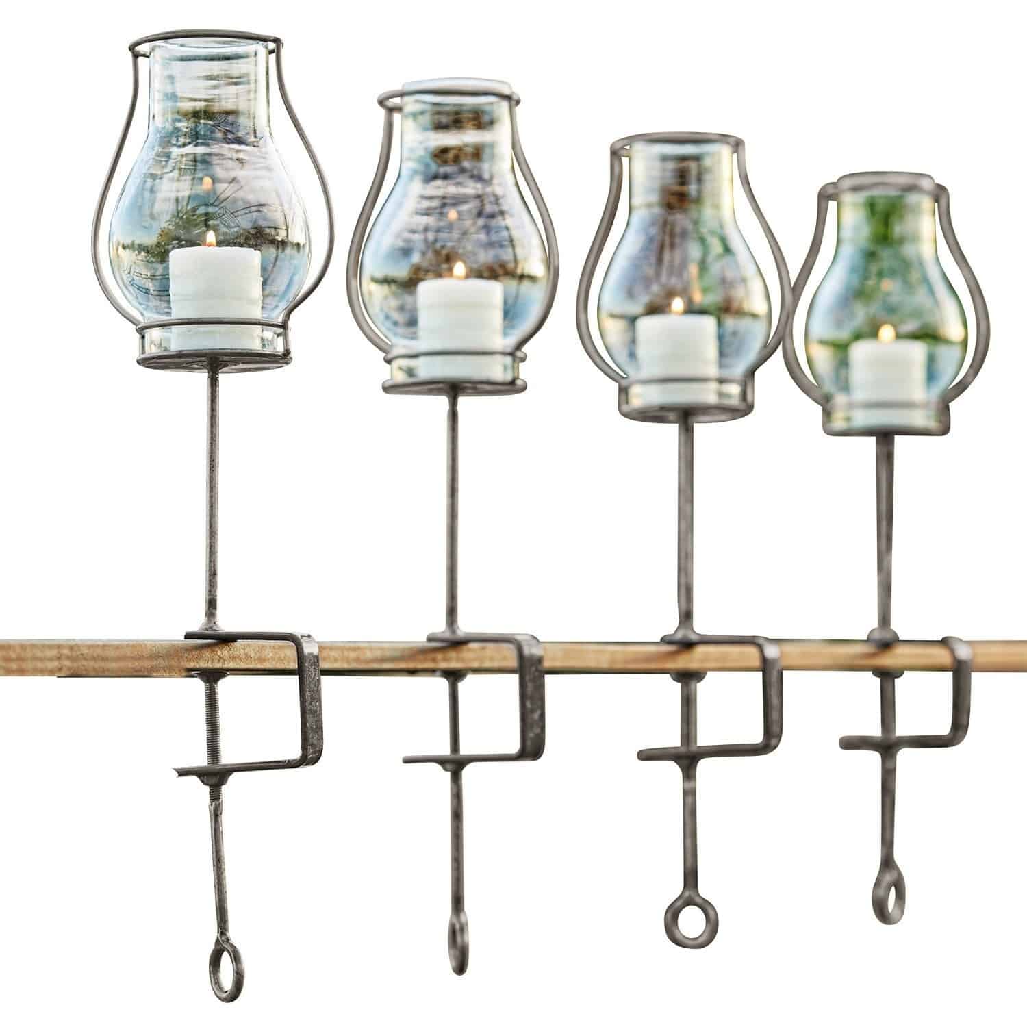 Windlicht set van 4 Calindra Set van vier metalen kandelaren met helder glas en witte kaarsen voor bevestiging aan randen