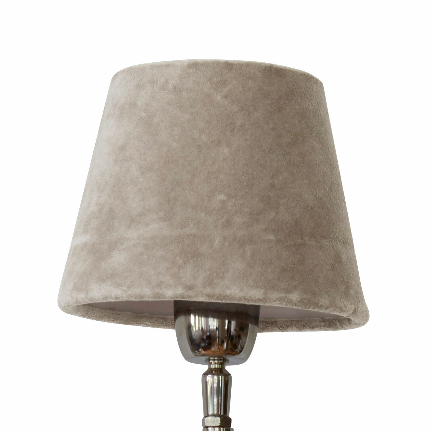 Beige lampenkap van zacht materiaal voor tafellamp, elegante woonaccessoire