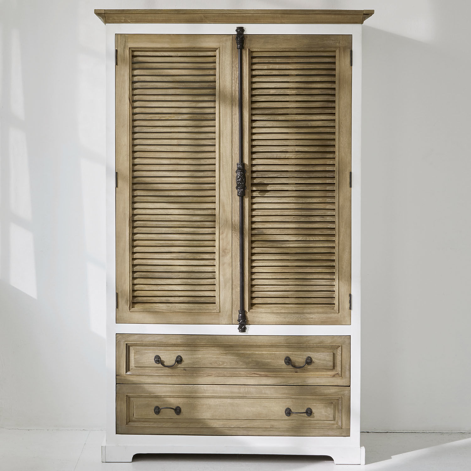 Kast Bureau Kast van mangohout in wit en naturel met luikdeuren en lades