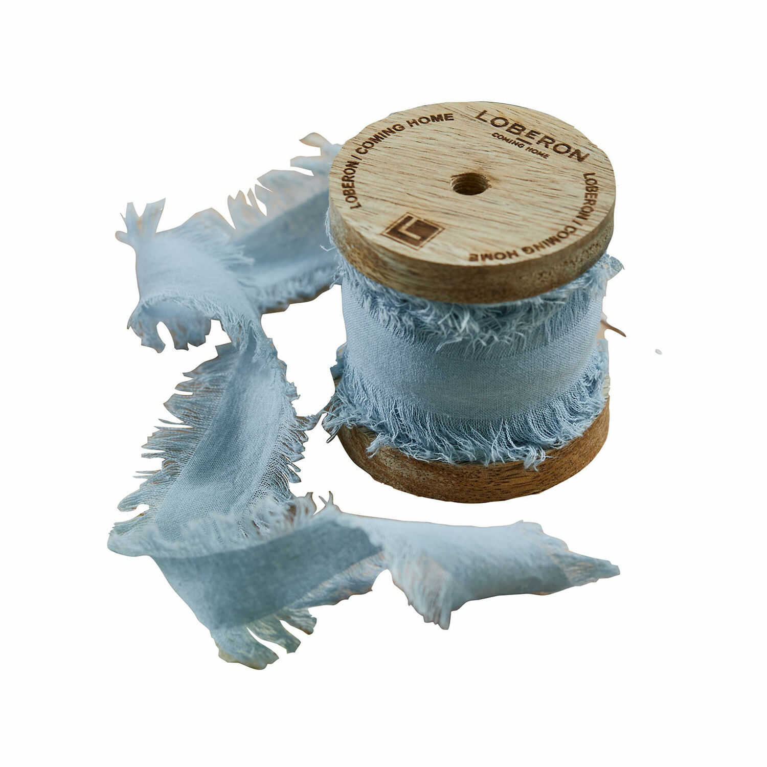 Lichtblauwe katoenen decoratieve band op houten spoel voor knutselen en decoratie