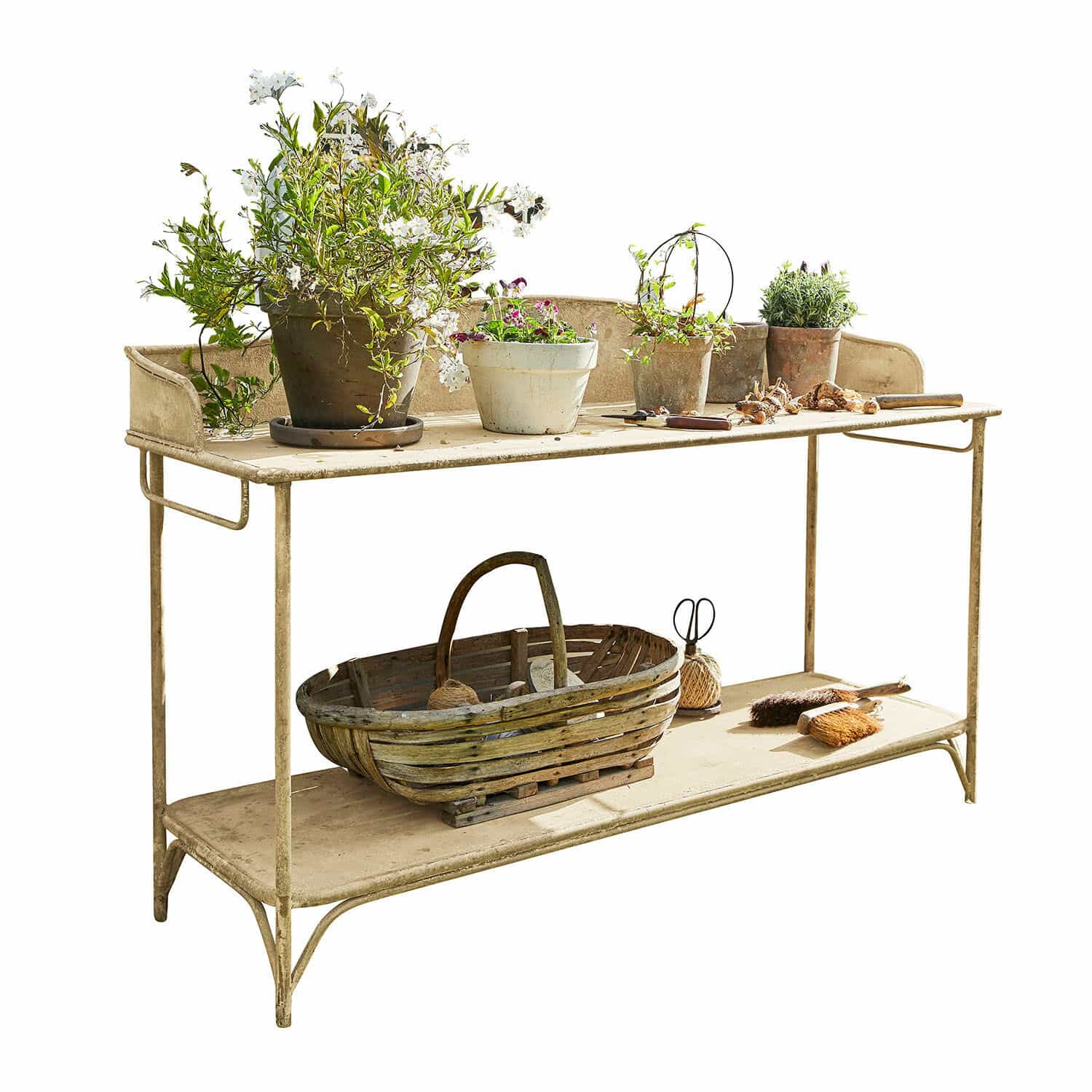 Plantentafel Banners Beige metalen tuintafel met bloempotten en rieten mand voor tuinieren