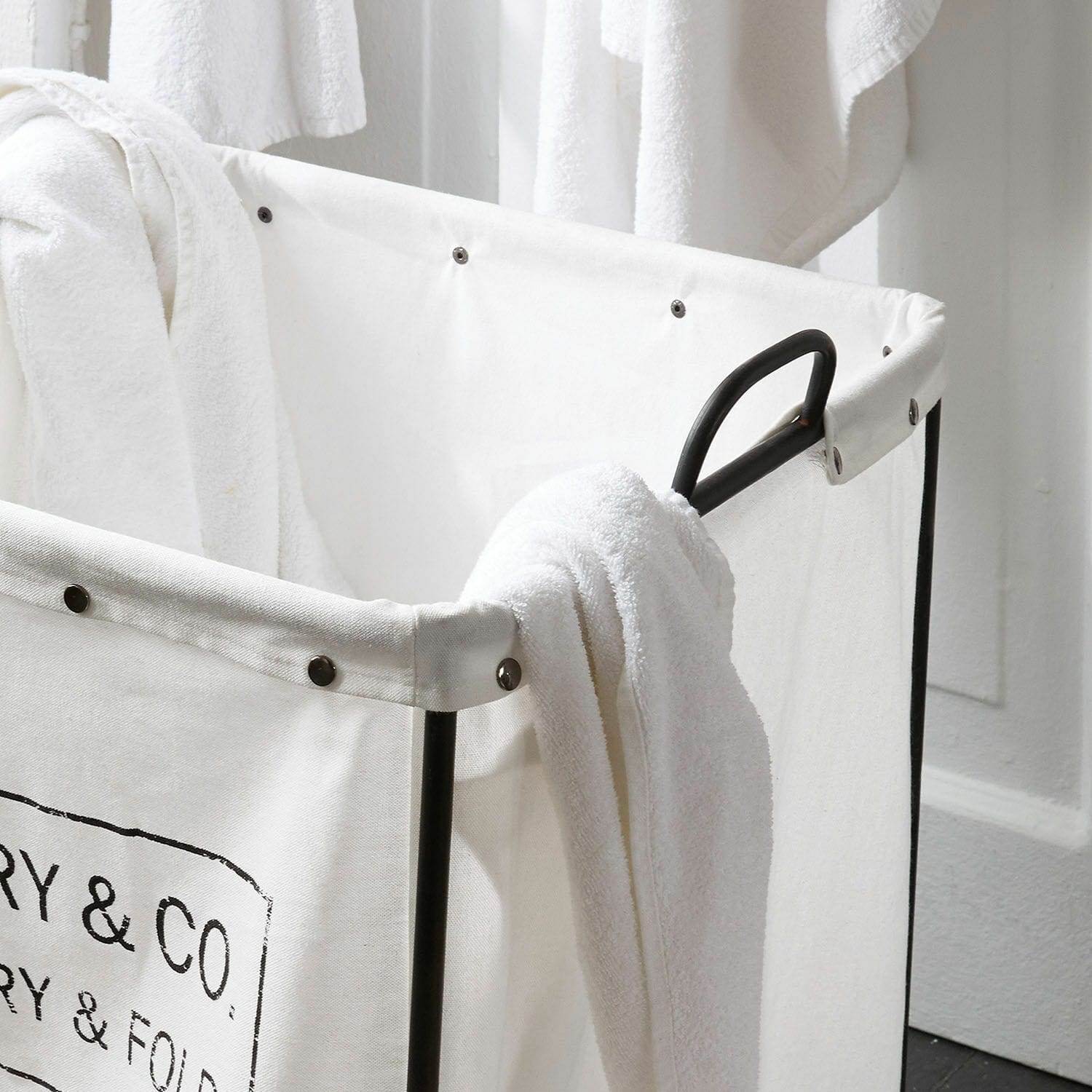 Wasmand Laundry