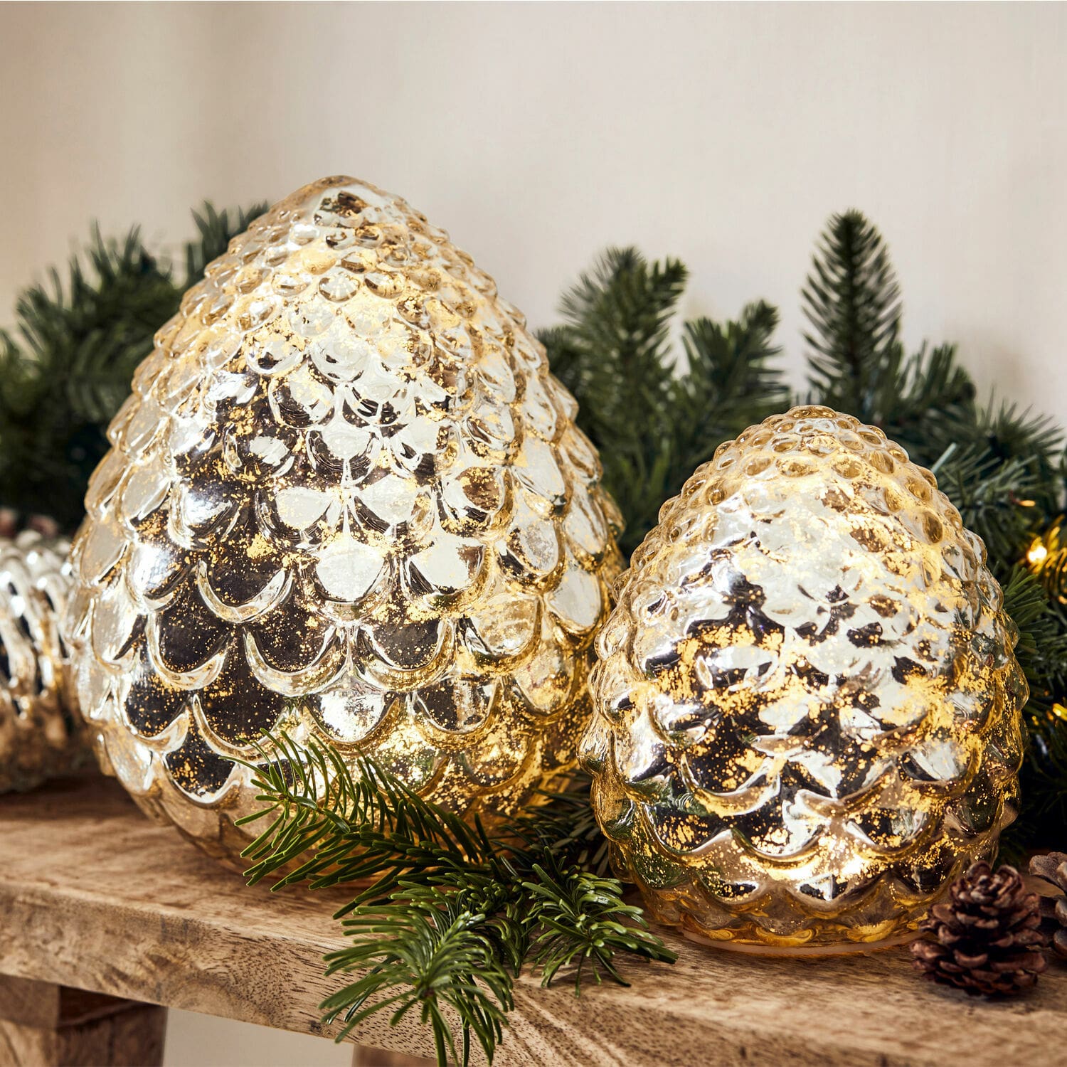 Led-dennenappel set van 2 Ibaque