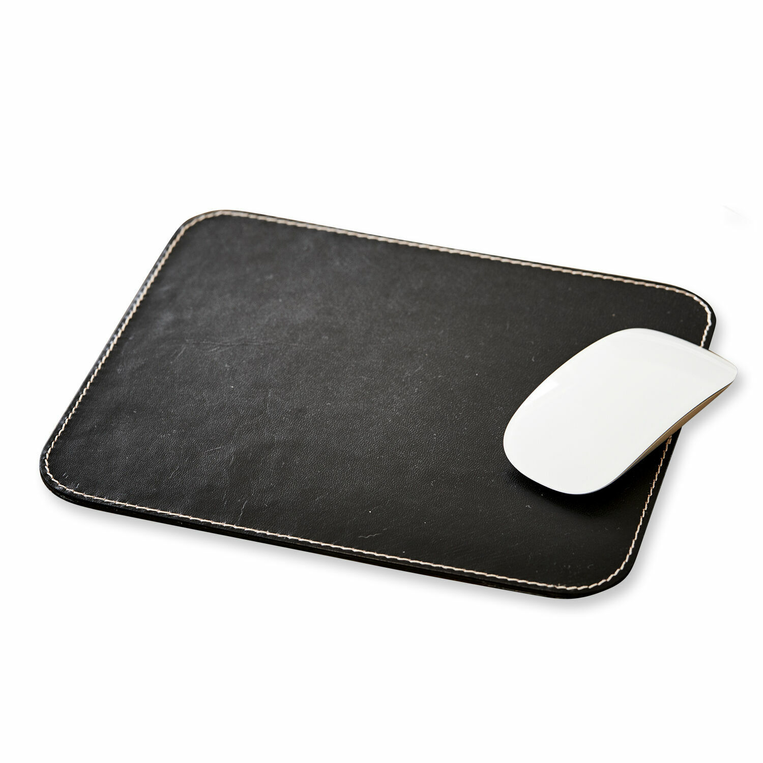 Zwart kunstleren muismat met witte stiksels voor op kantoor