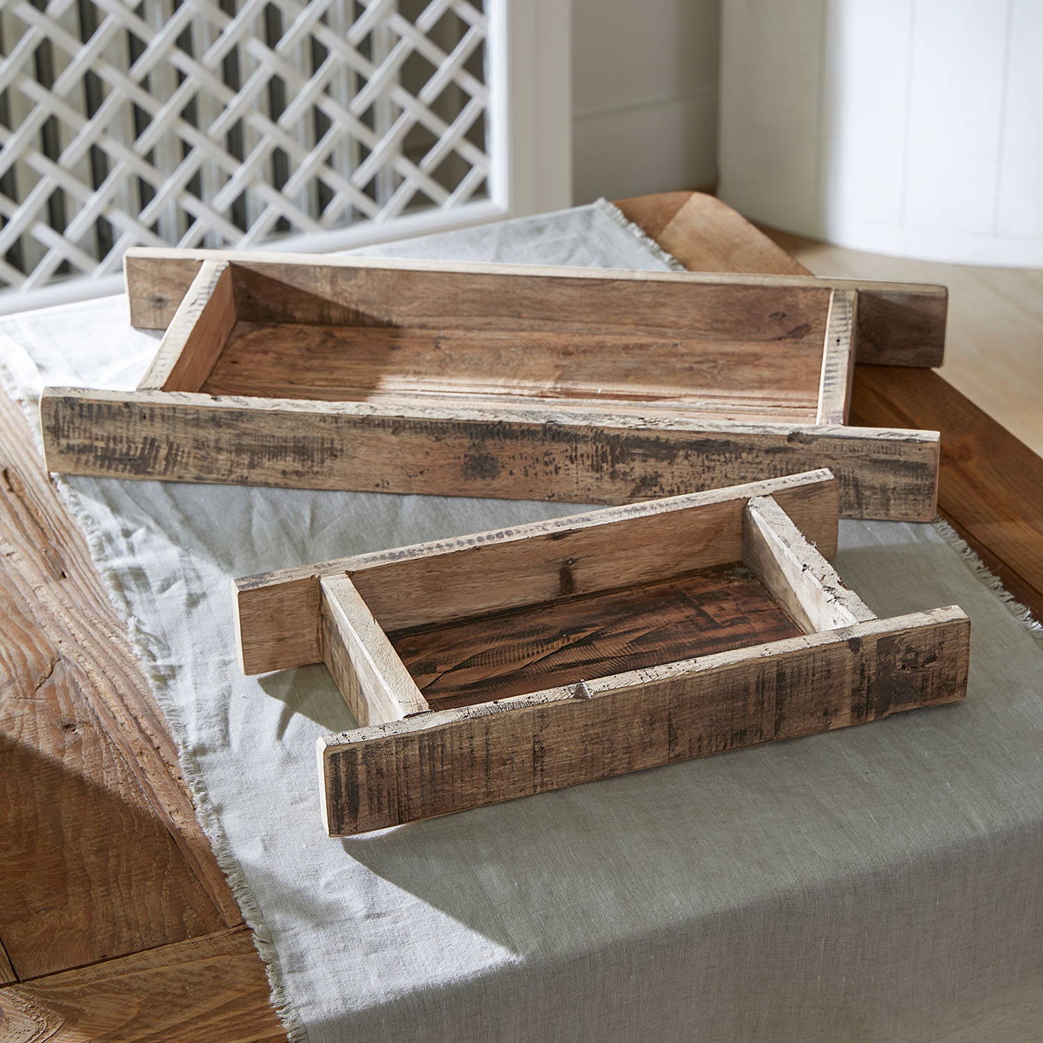 Rechthoekige dienbladen van natuurlijk hout voor decoratie of opbergen op tafel