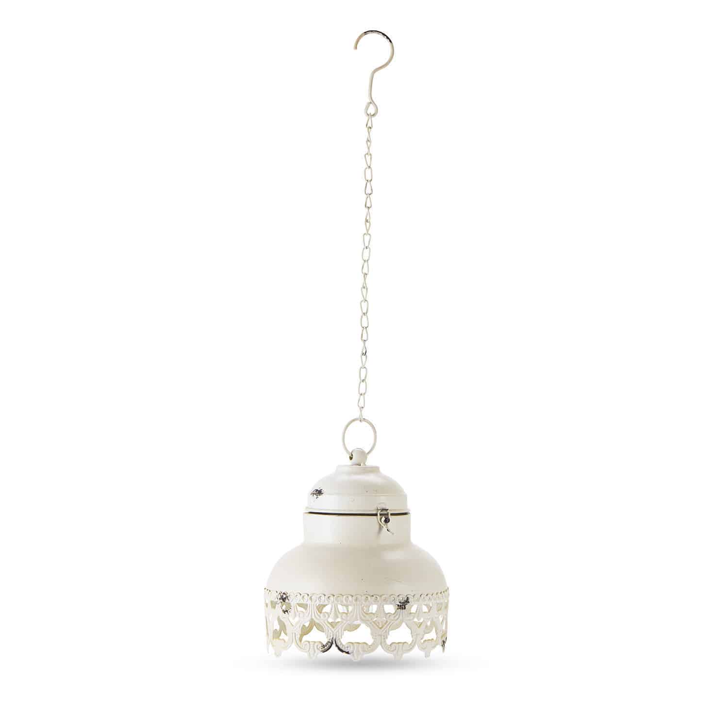 LED-lantaarn Cornell Hangende metalen lantaarn in crèmekleur met decoratief opengewerkt patroon en ketting