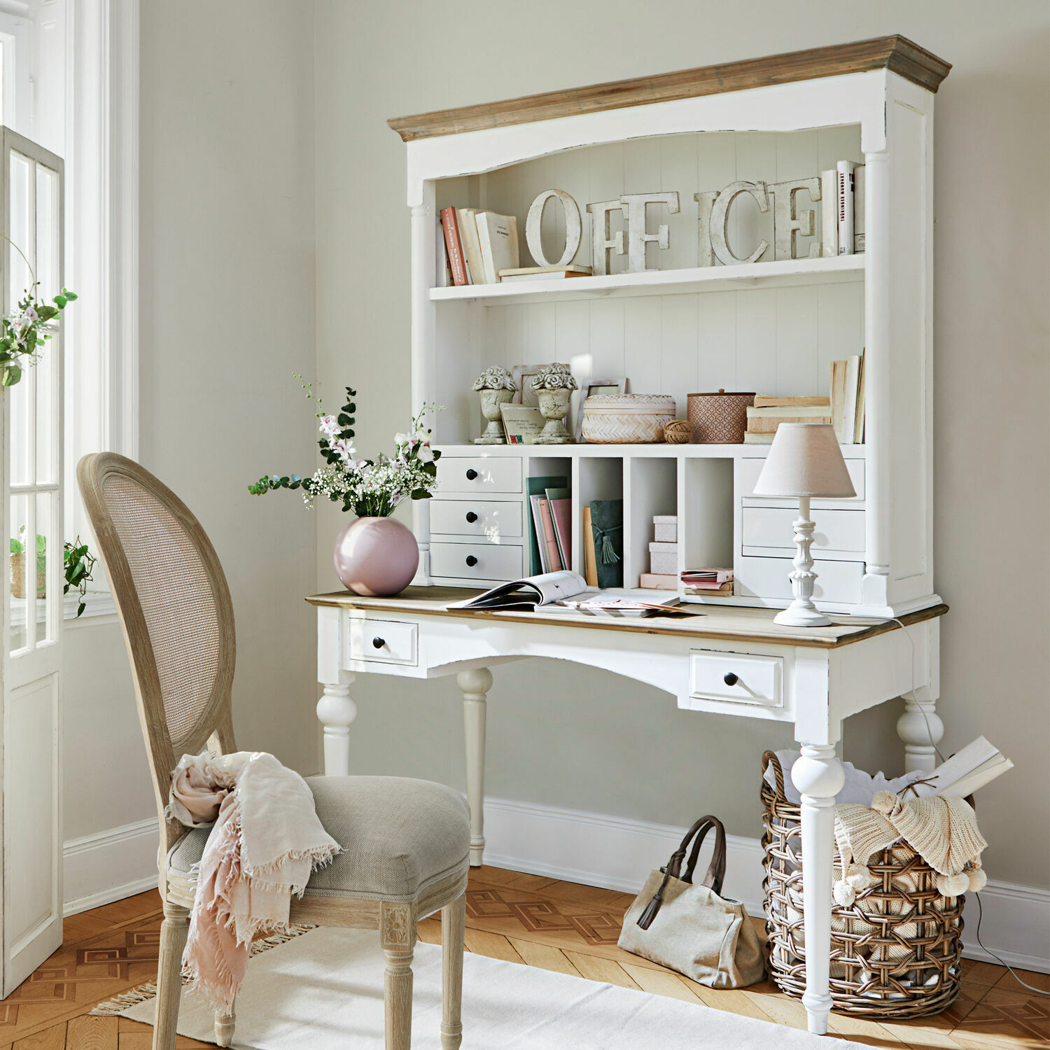 Secretaire Doug