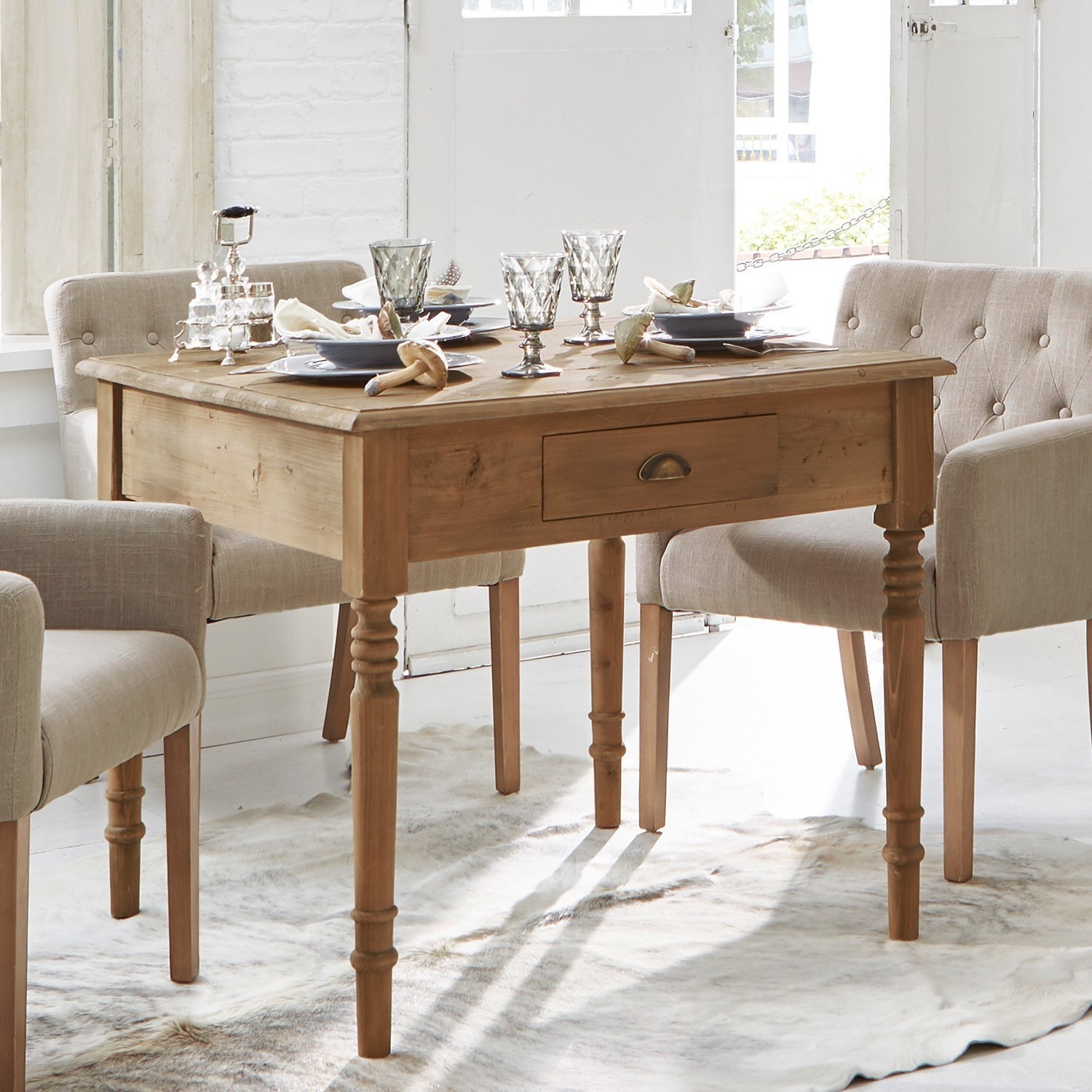 Tafel Fairton