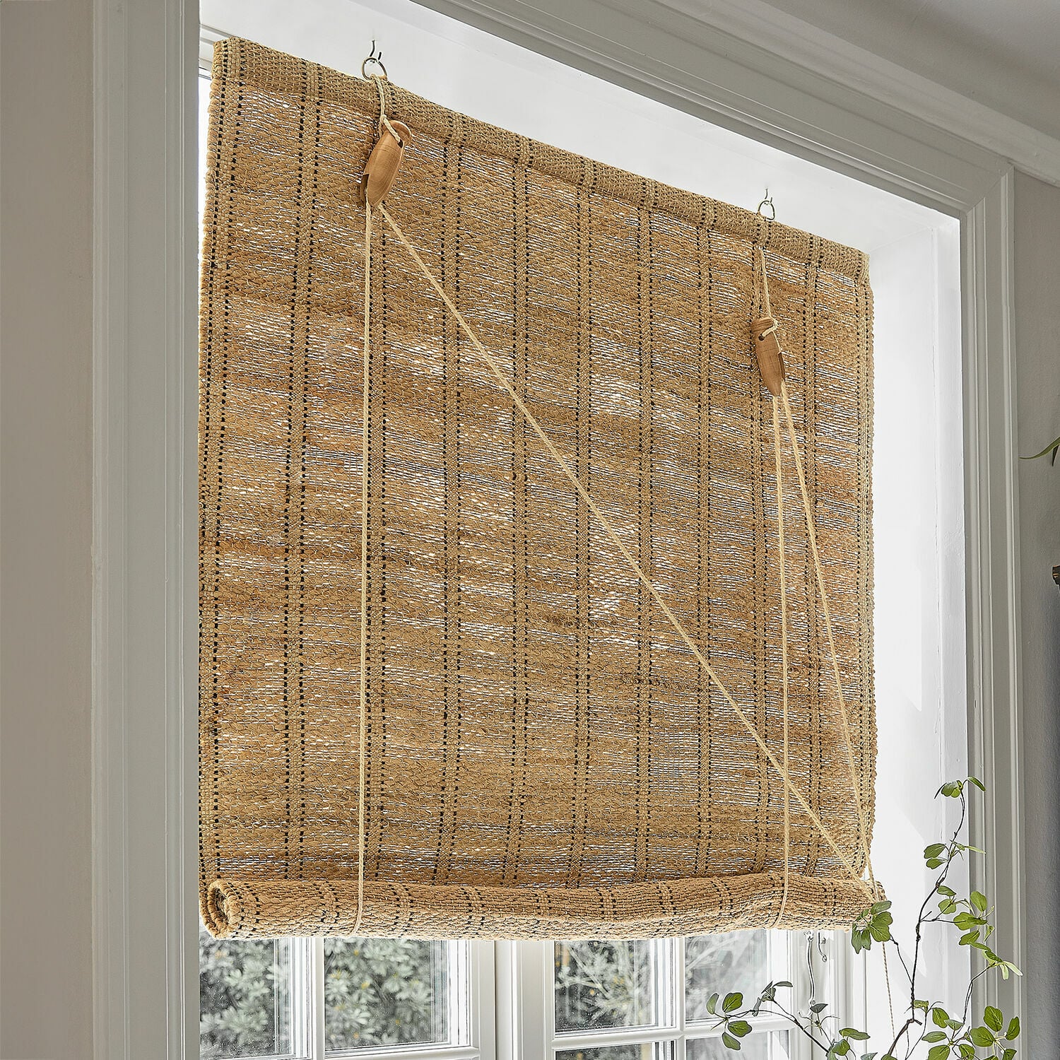 Rolgordijn Évronne Natuurlijke rolgordijn van gevlochten materiaal in beige kleur voor raamdecoratie en zonwering