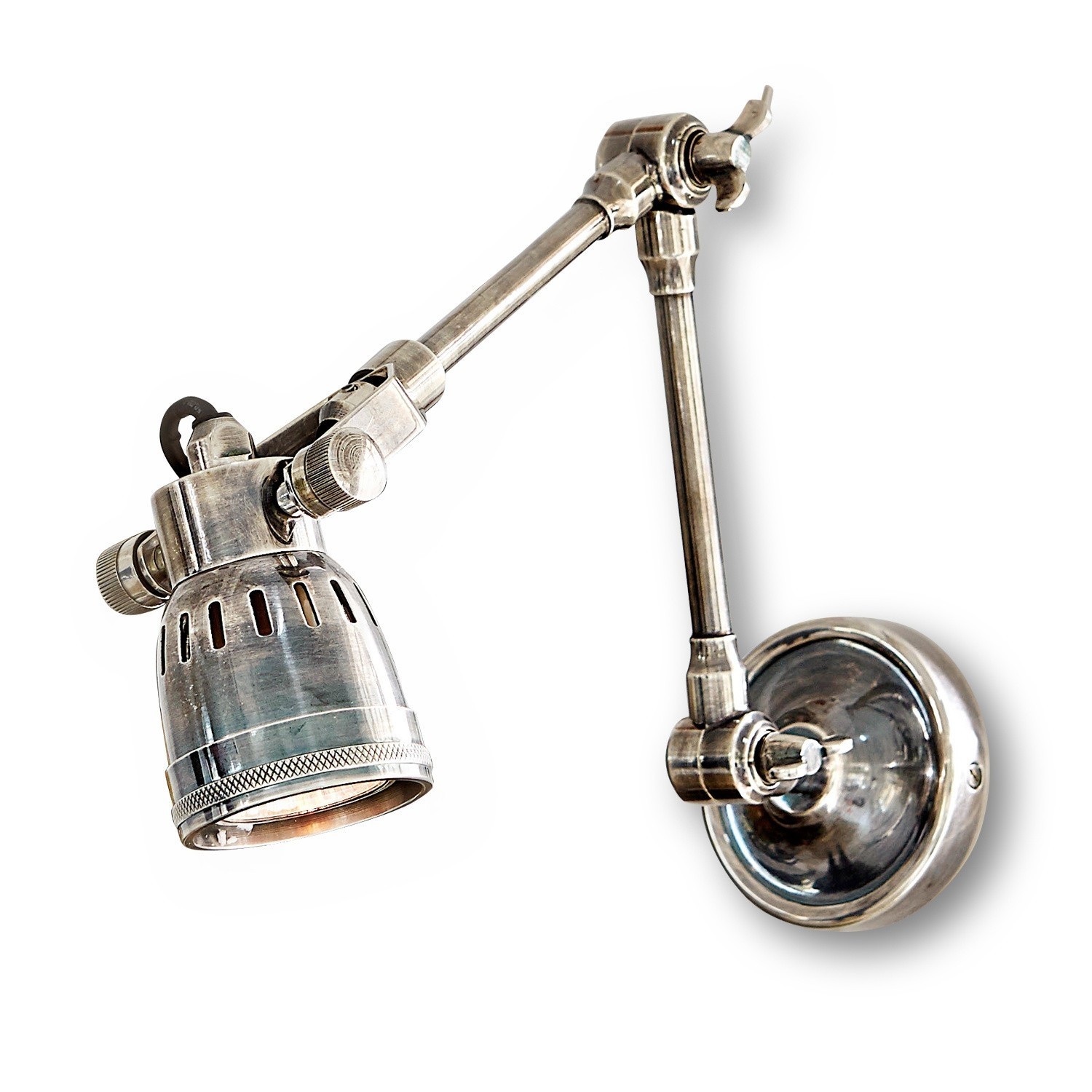antiekzilverkleurig Verstelbare wandlamp Abagail in antiek zilver met metalen kap en scharnierende arm