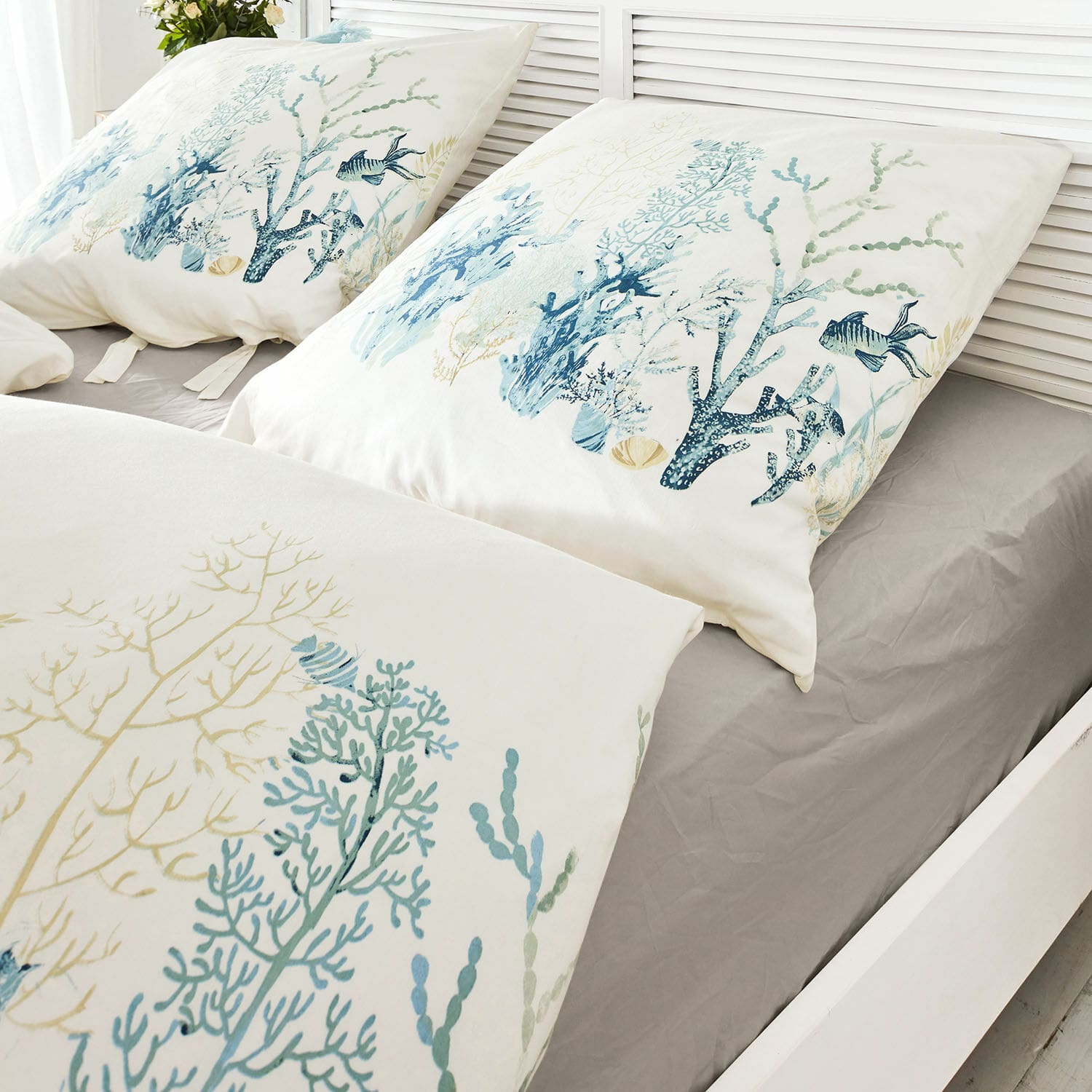 Dekbedovertrekset Grosmagny Katoenen beddengoed met maritieme motieven in blauw- en beigetinten op grijs hoeslaken