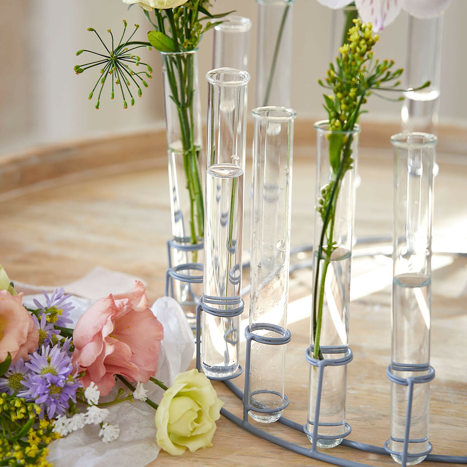 Krans met vaasjes Romévine