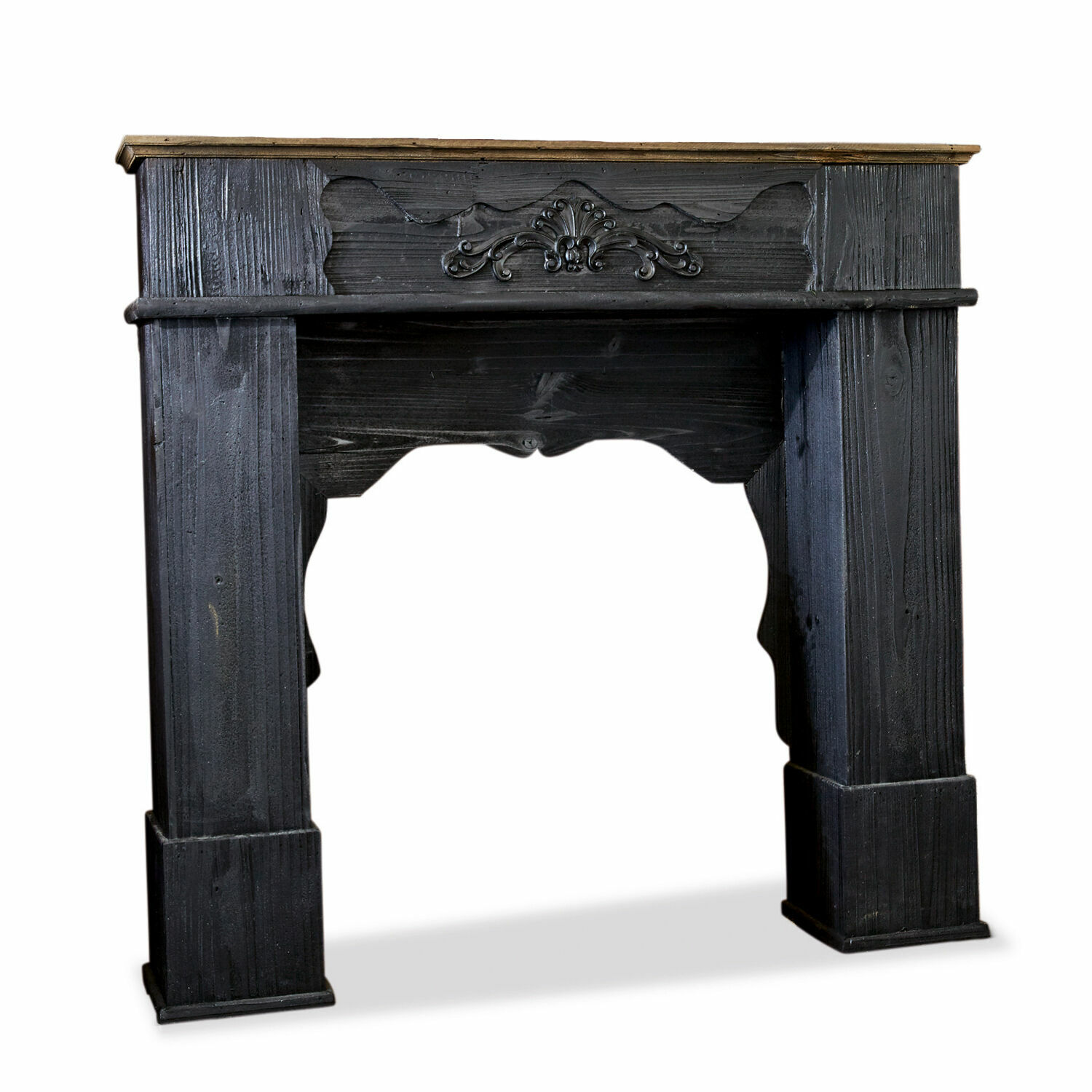 antiekzwart Zwarte Margaux schoorsteenconsole van hout met decoratief detail en antieke afwerking