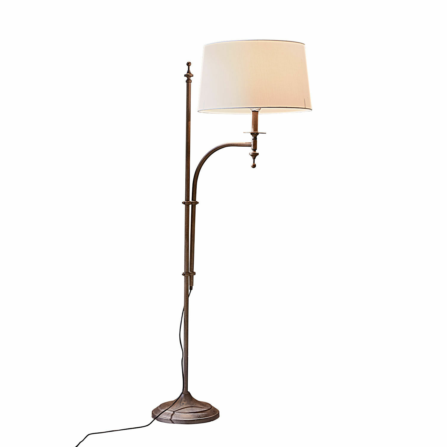 Vloerlamp Salvaterre Staande lamp van bruin metaal met witte kap, stijlvolle verlichting voor woonkamer