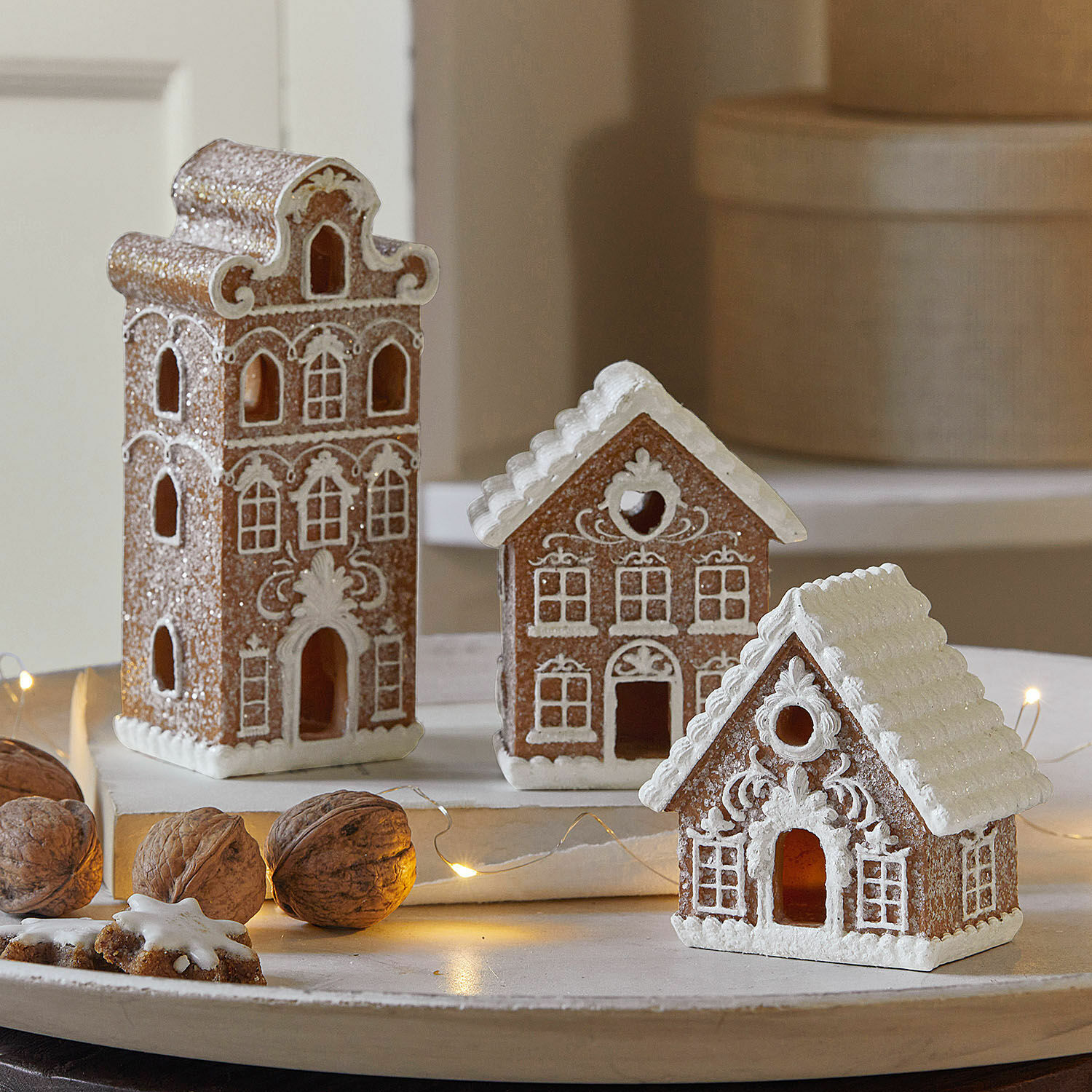 Sierhuisje set van 3 Gabin Decoratieve peperkoekhuisjes met witte glazuur voor feestelijke tafeldecoratie