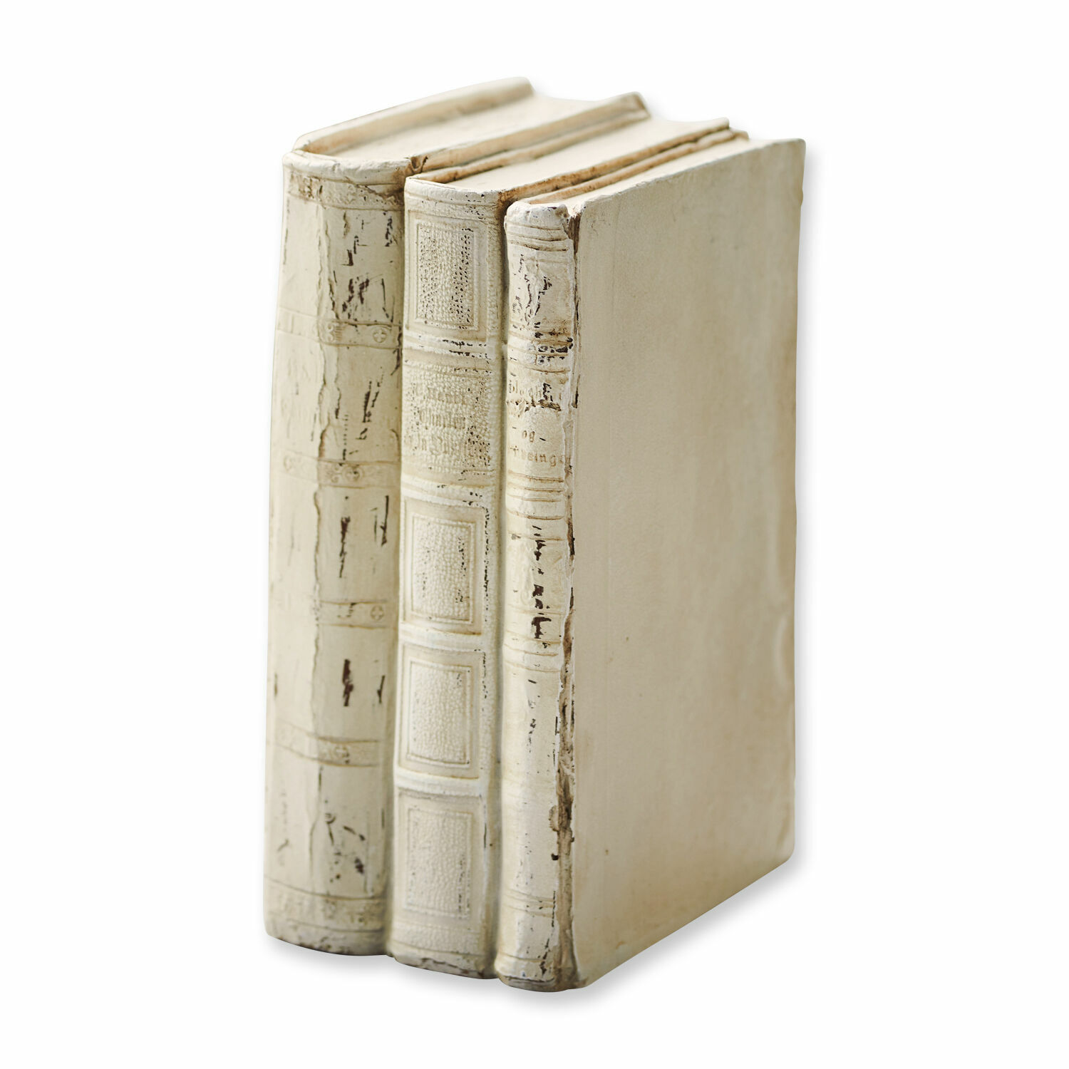 crème Drie crèmekleurige decoratieve boeken met verouderde kaft op witte achtergrond voor interieurdecoratie