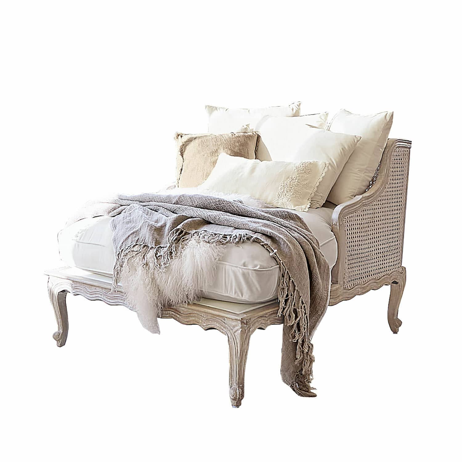 Chaise longue Dronne Elegante chaise longue van licht hout met gevlochten rugleuning, crèmekussens en grijze deken