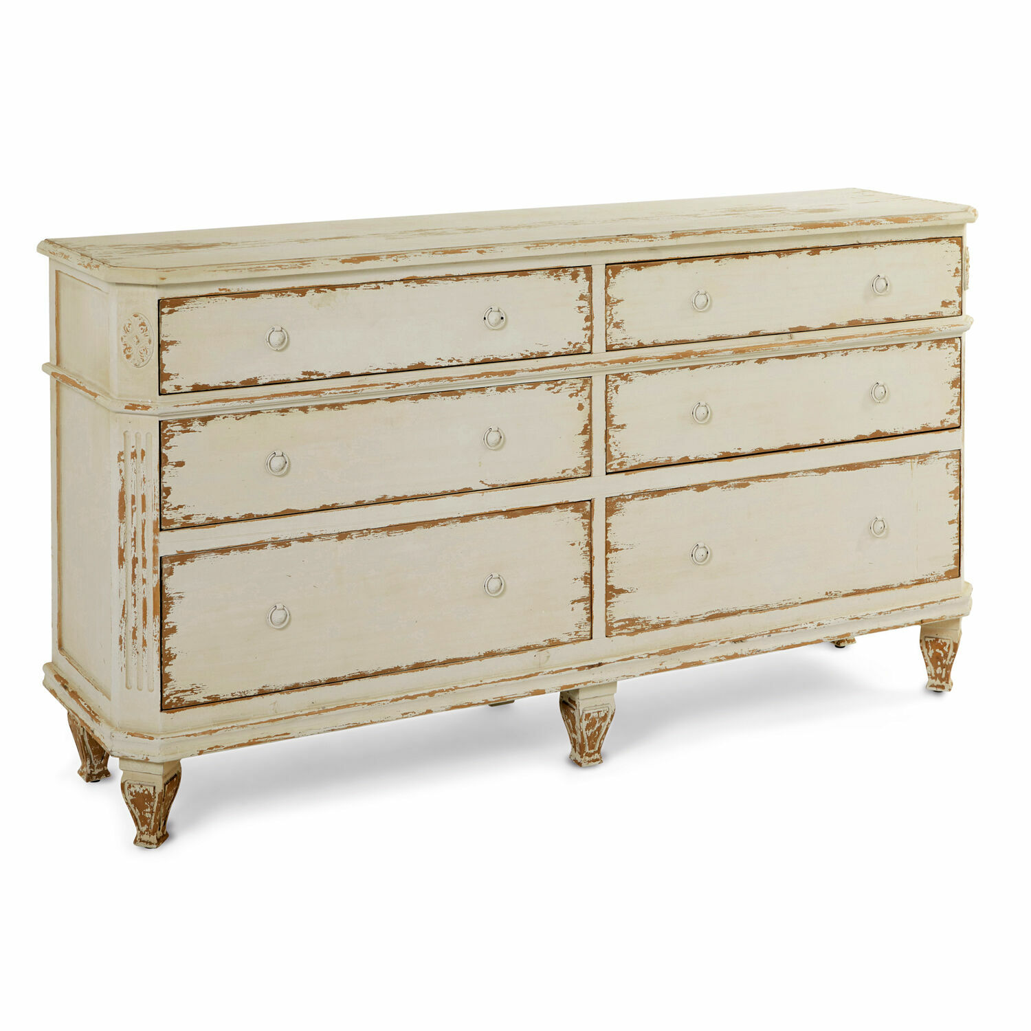 Vintage houten ladekast in crèmekleur met zes laden en verweerde afwerking voor praktische opbergruimte