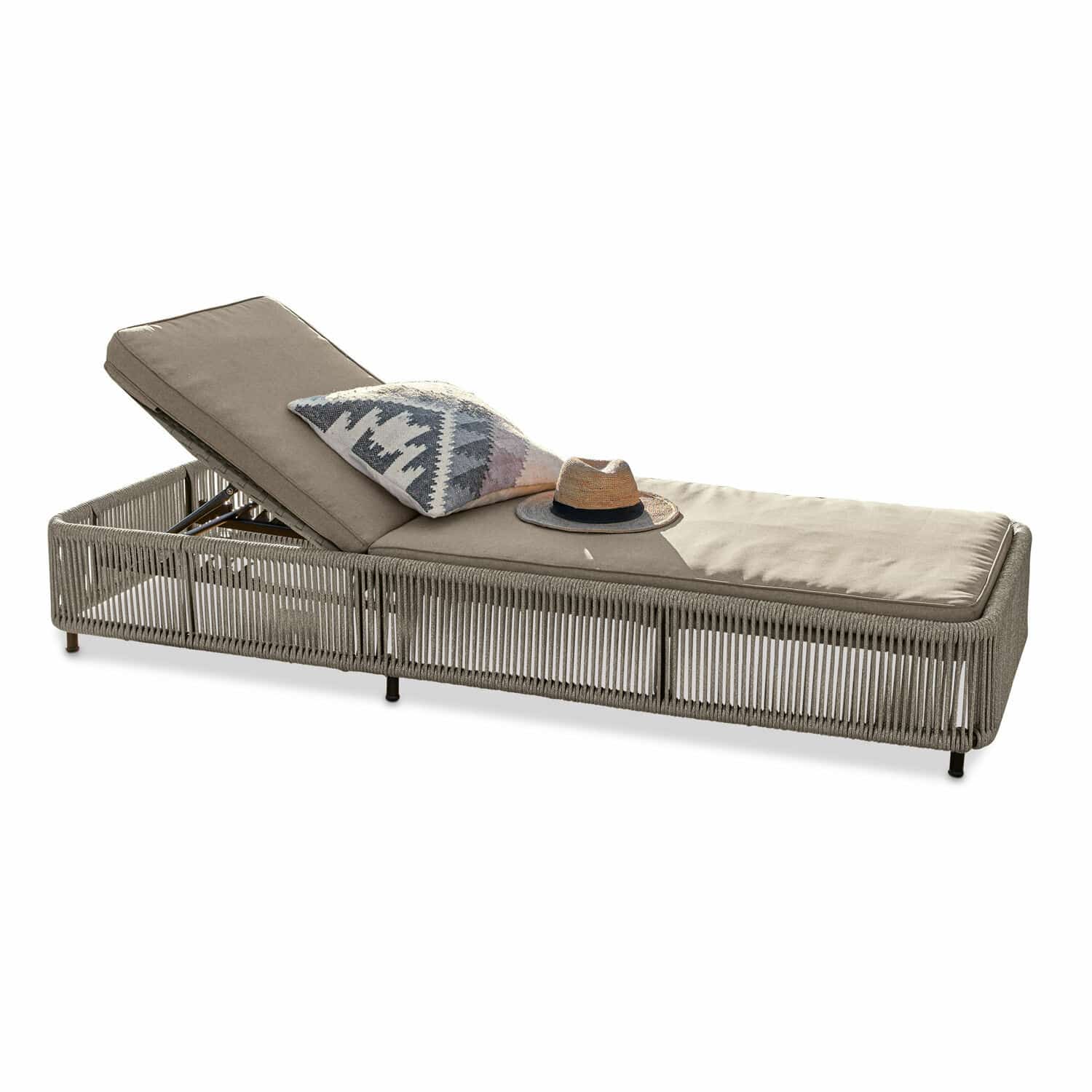 Ligstoel Huntville Tuinligstoel met beige kussen en gevlochten kunststof frame, ideaal voor ontspanning buiten